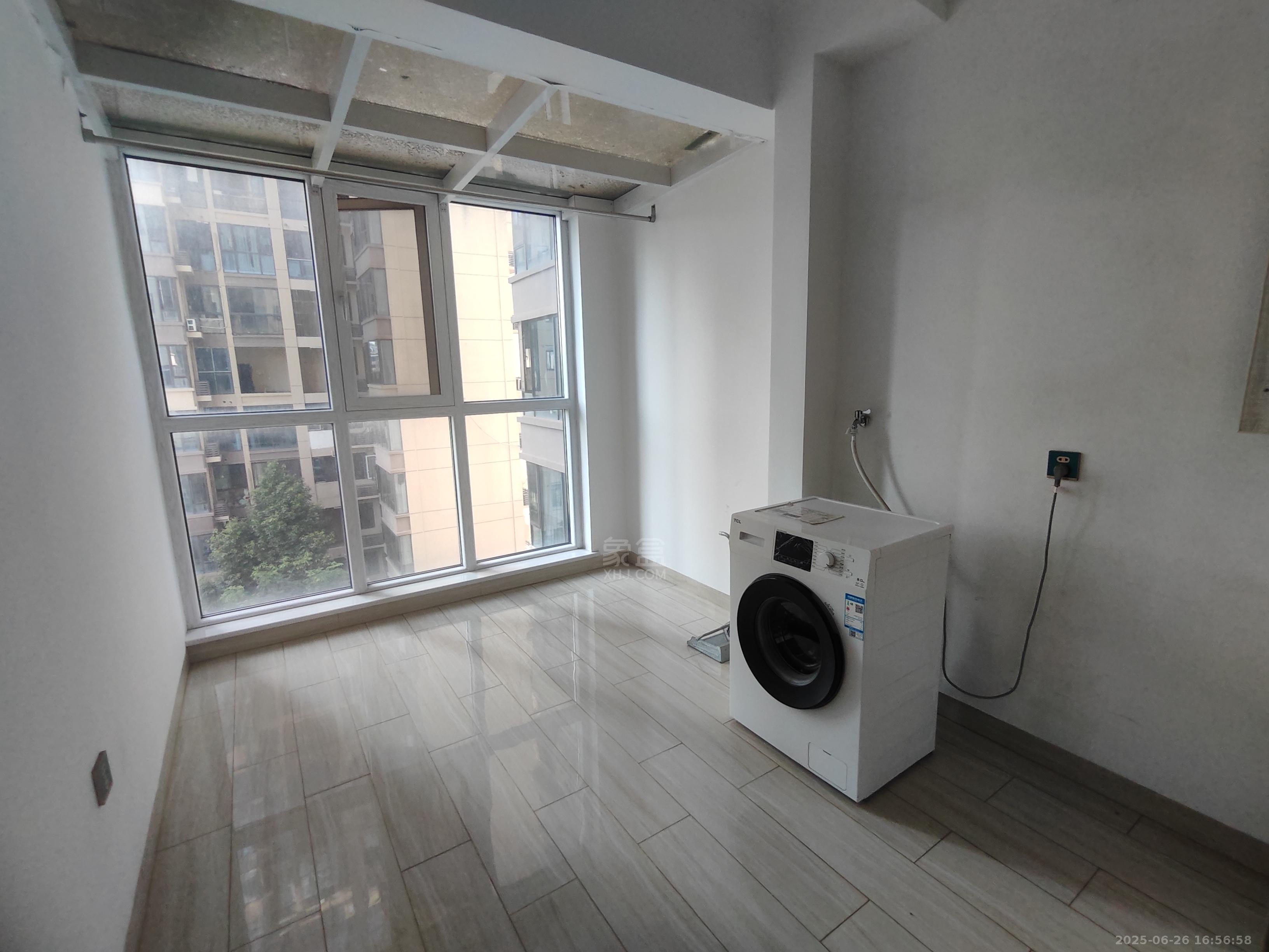 金轮翡翠名园 3室2厅1卫 1800.0元/月 金轮翡翠名园 3室2厅1卫 1800.0元/月室内图