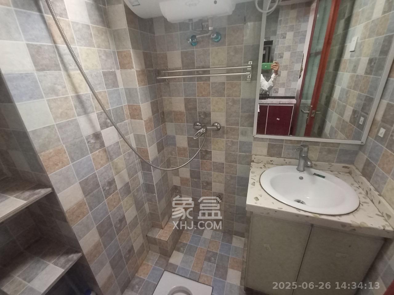 中建芙蓉嘉苑  1室1厅1卫   1200.00元/月室内图