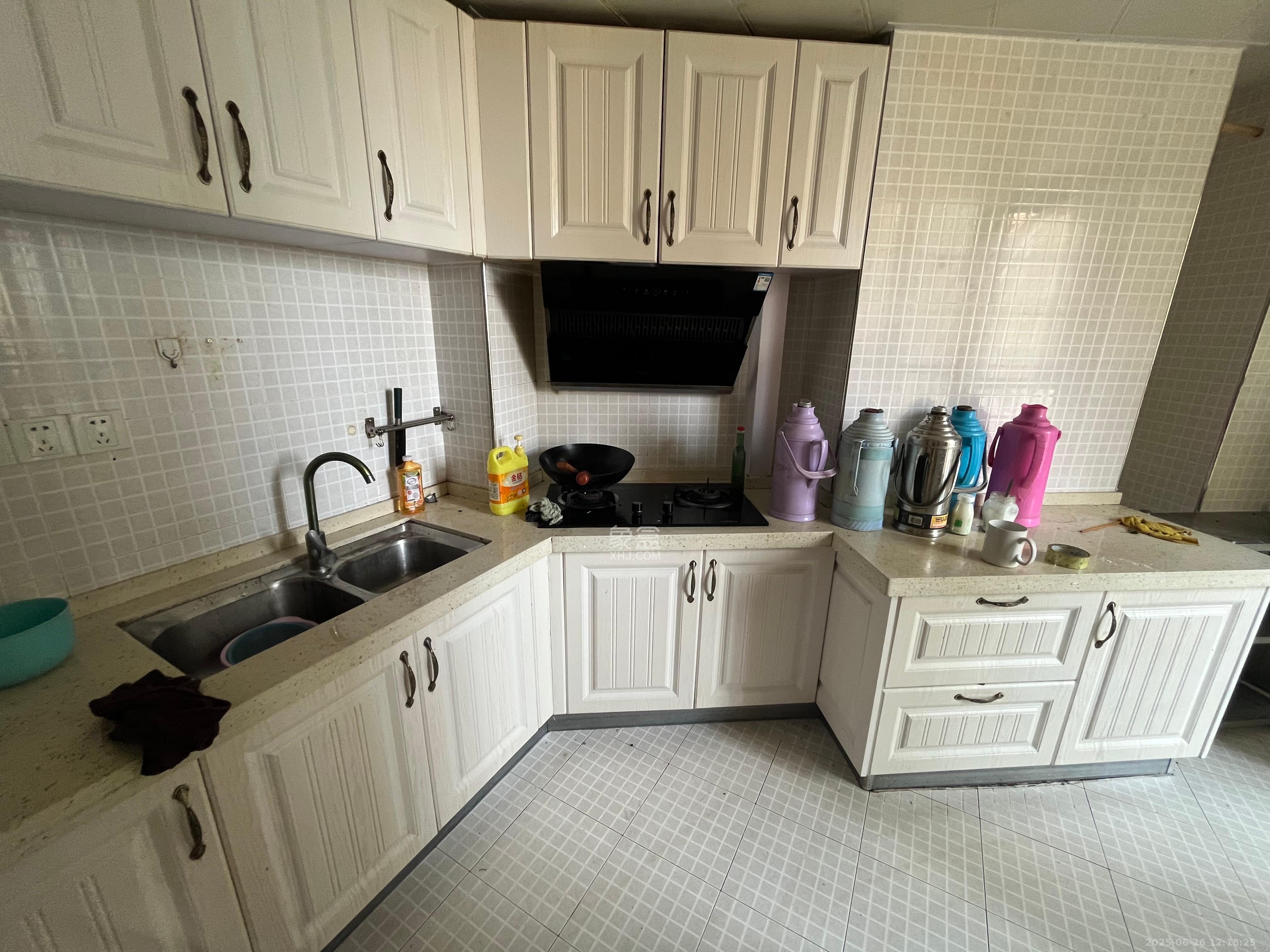 钱隆世家 2室2厅1卫 2000.0元/月 钱隆世家 2室2厅1卫 2000.0元/月室内图