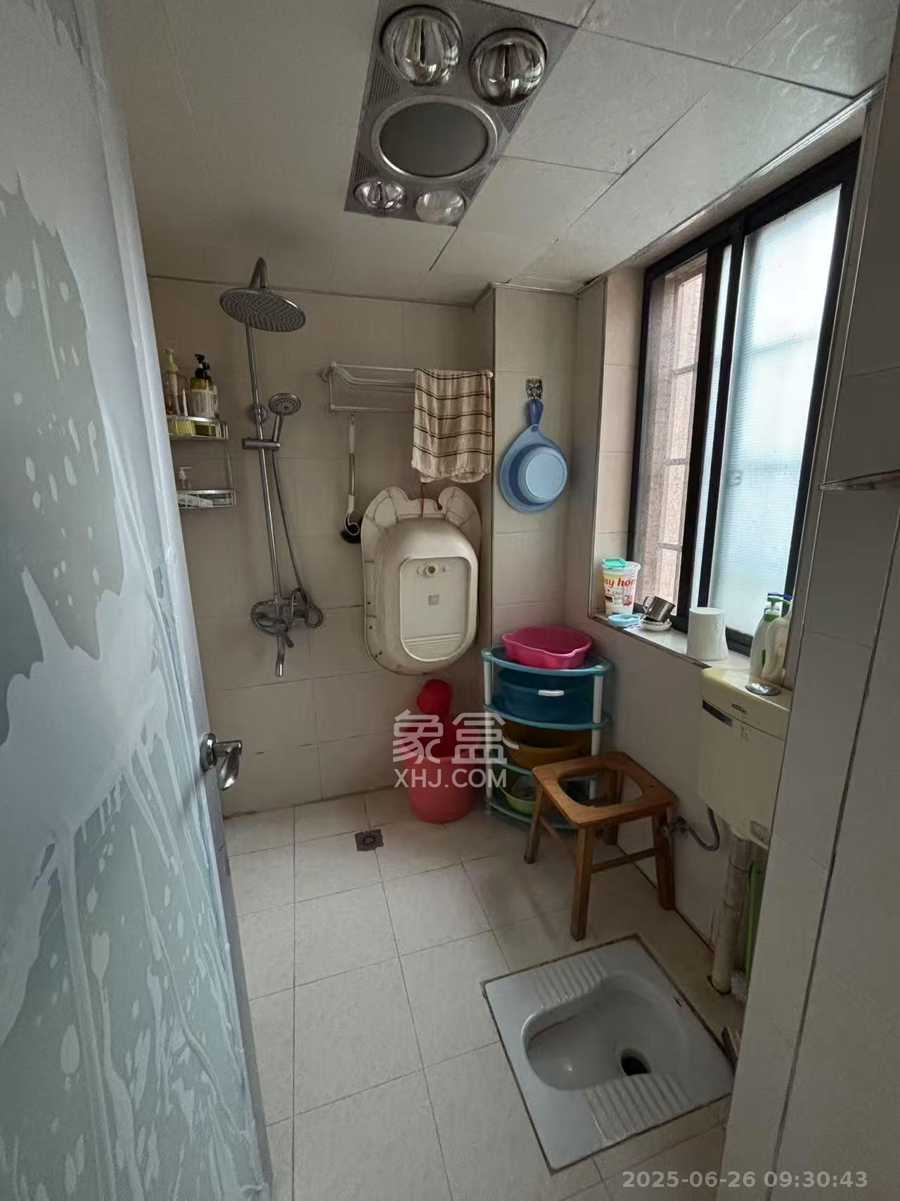 山水新城  2室2厅1卫    2200.0元/月室内图