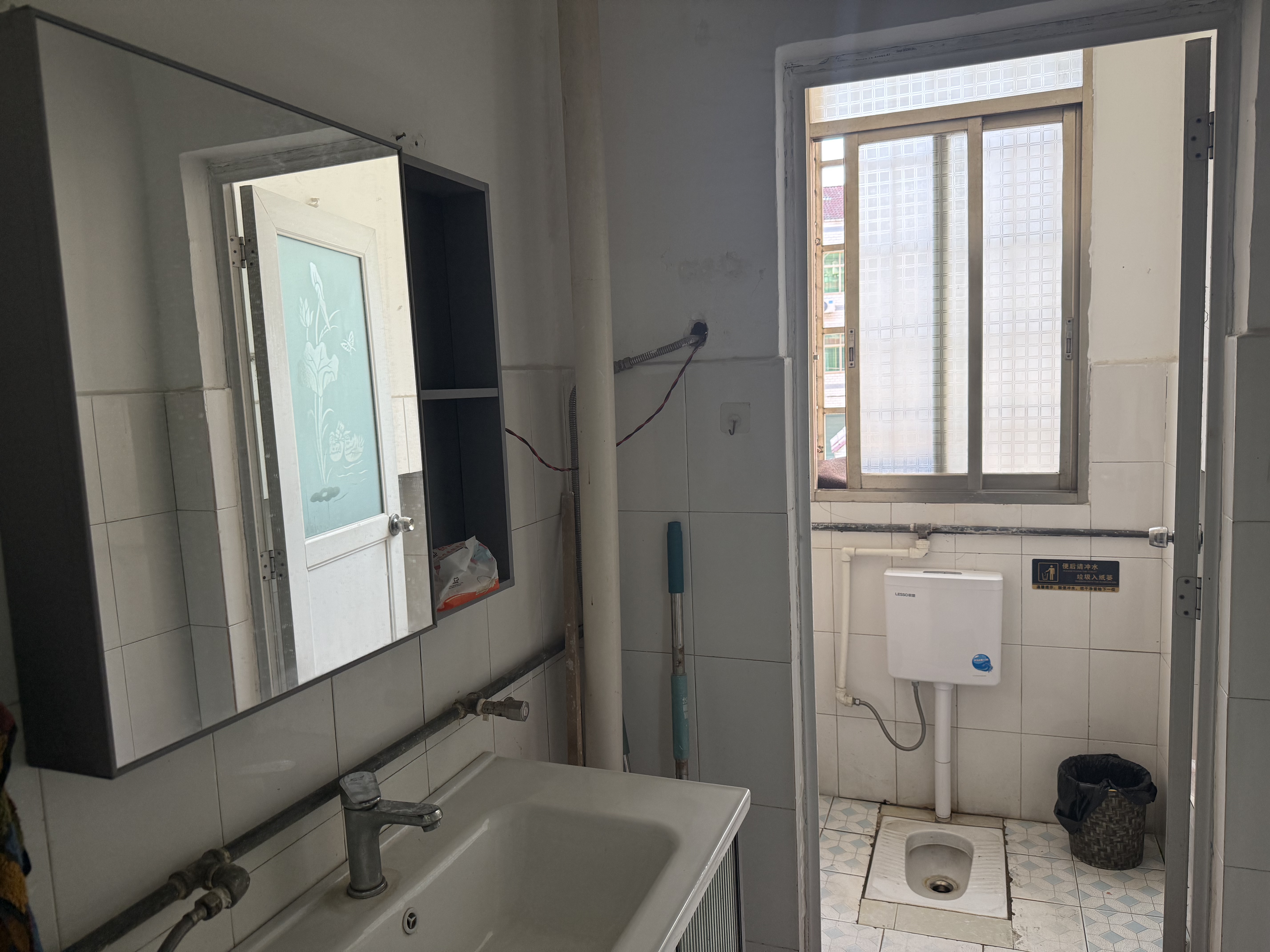 国强小区 3室2厅1卫 2000.0元/月 国强小区 3室2厅1卫 2000.0元/月室内图