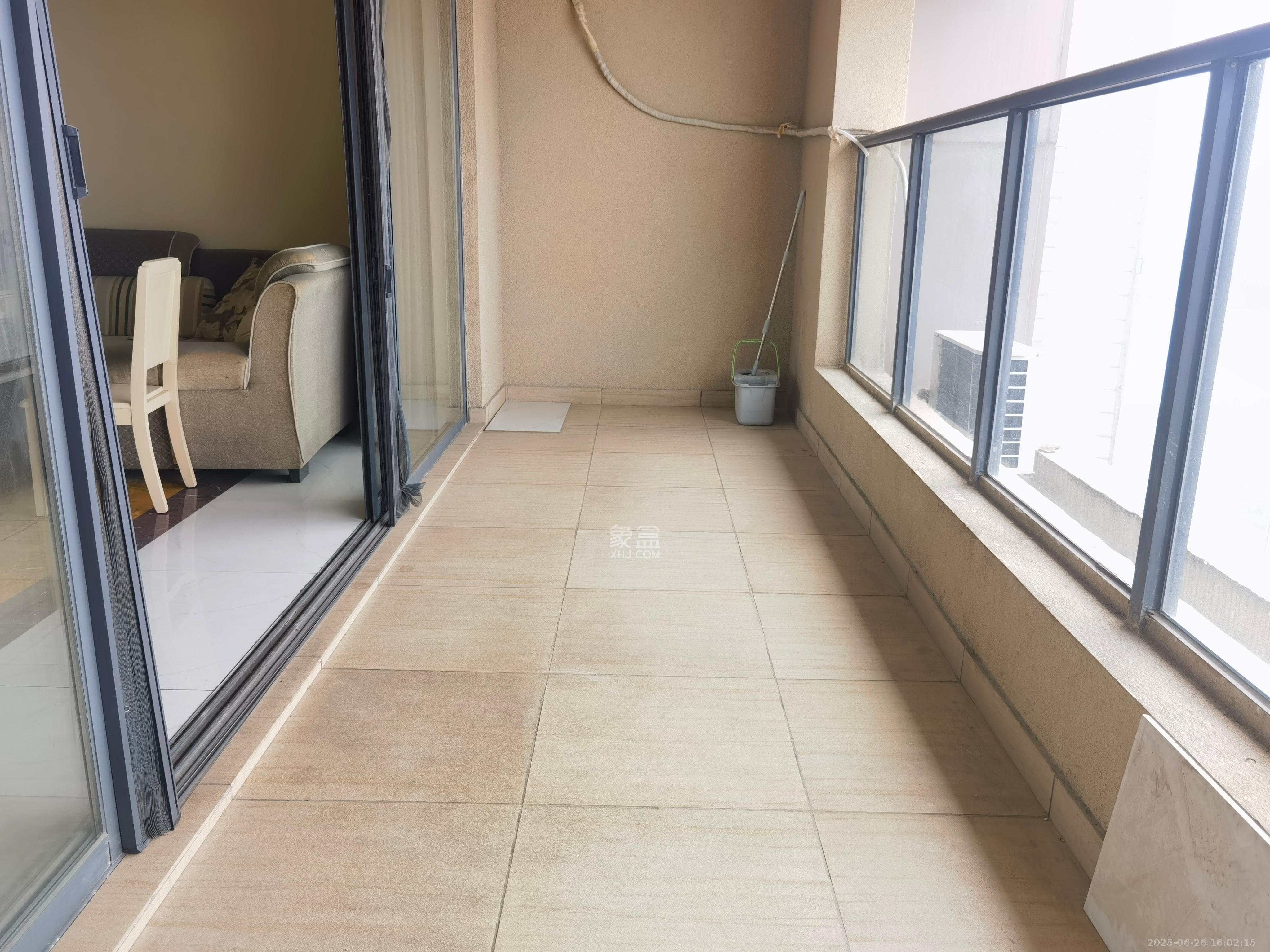 碧桂园威尼斯城 4室2厅2卫 4500.0元/月 碧桂园威尼斯城 4室2厅2卫 4500.0元/月室内图