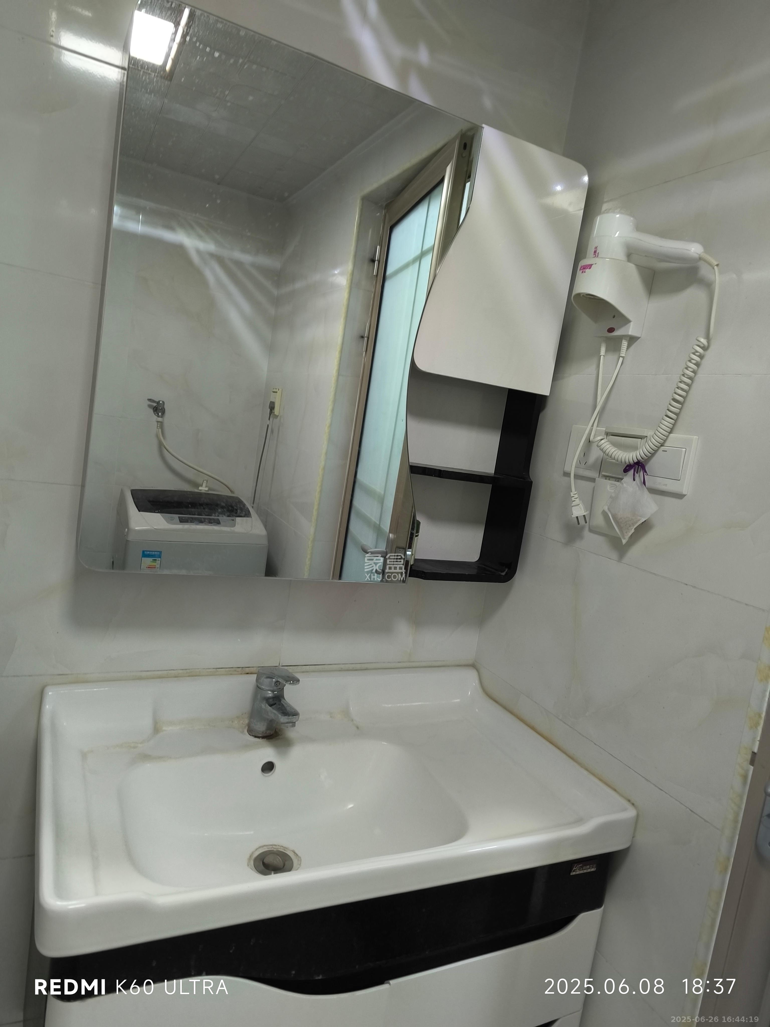 润和紫郡一期 1室1厅1卫 1300.0元/月 润和紫郡一期 1室1厅1卫 1300.0元/月室内图