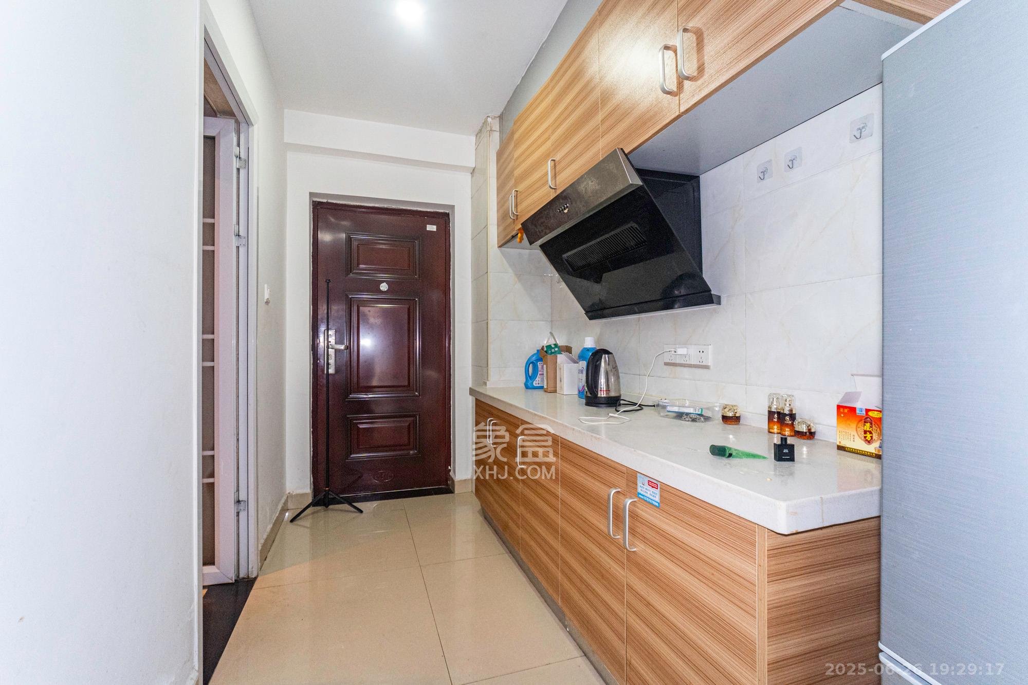 波隆城市花园 1室1厅1卫 23.68万 波隆城市花园 1室1厅1卫 23.68万厨房