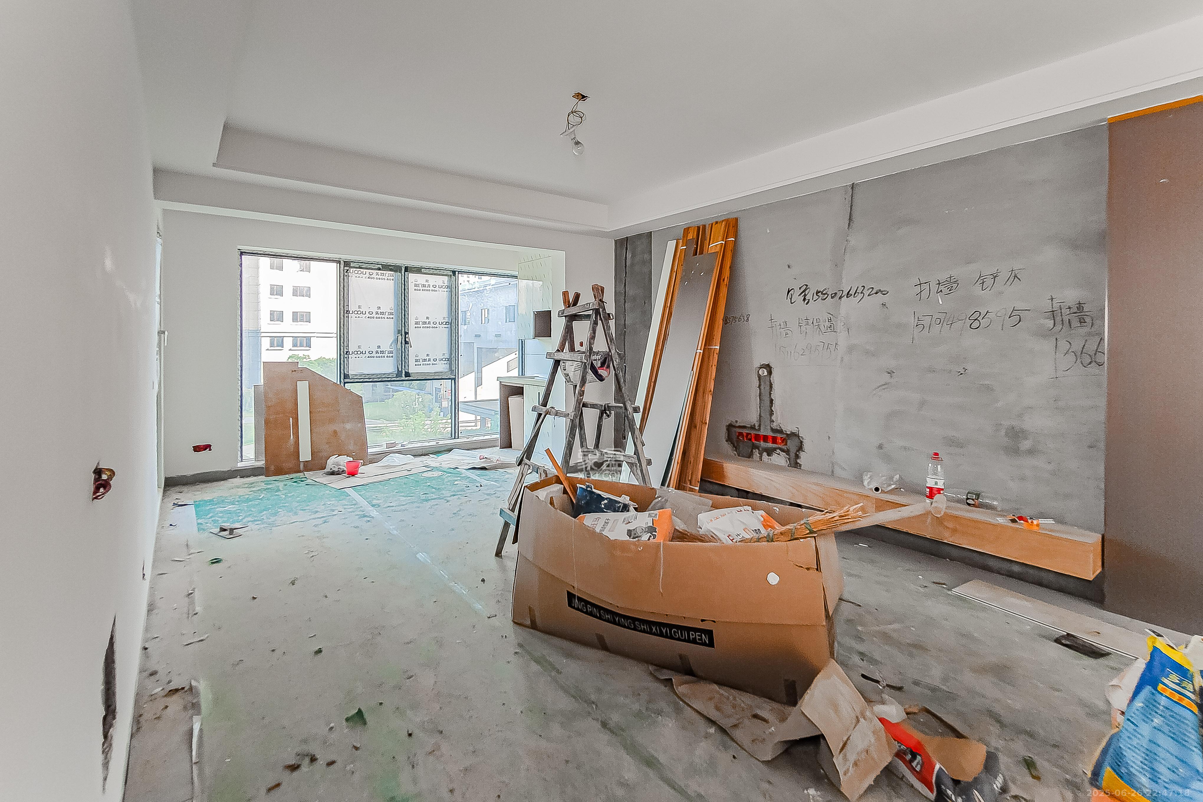 艺源颂雅小区(719街区)  4室2厅2卫    88.0万 艺源颂雅小区(719街区)  4室2厅2卫    88.0万客厅