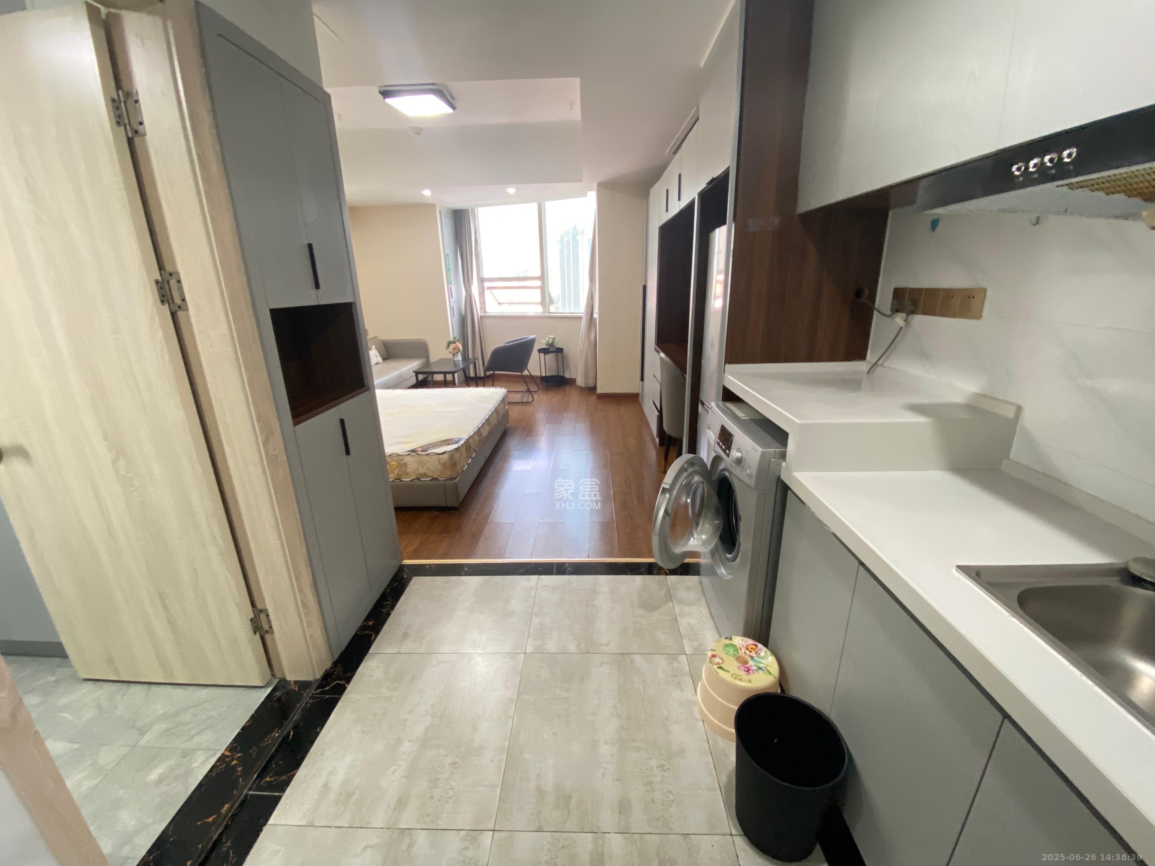 佳程C+公寓  1室0厅1卫    1800.0元/月室内图