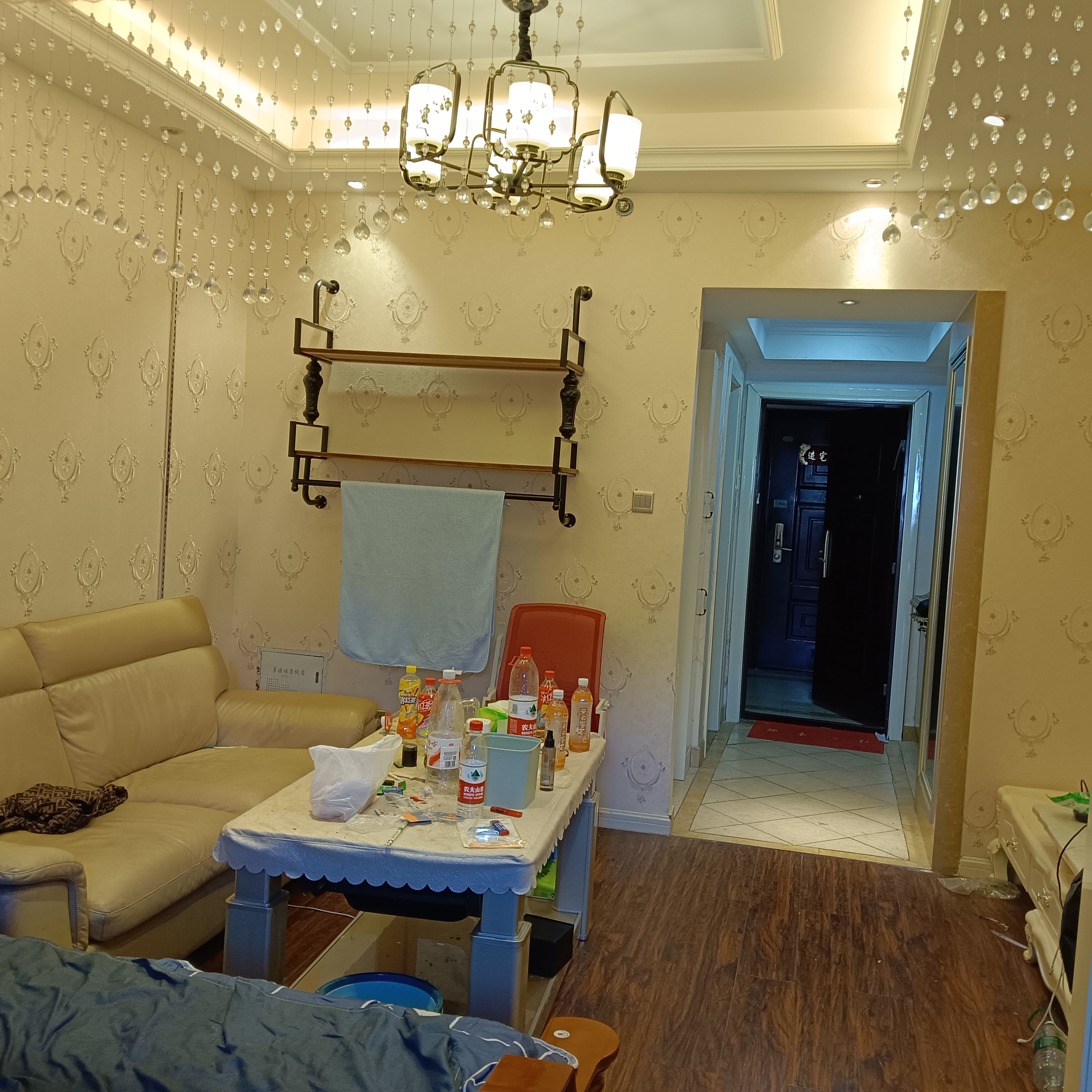 万豪城市花园 1室1厅1卫 24.0万 万豪城市花园 1室1厅1卫 24.0万客厅