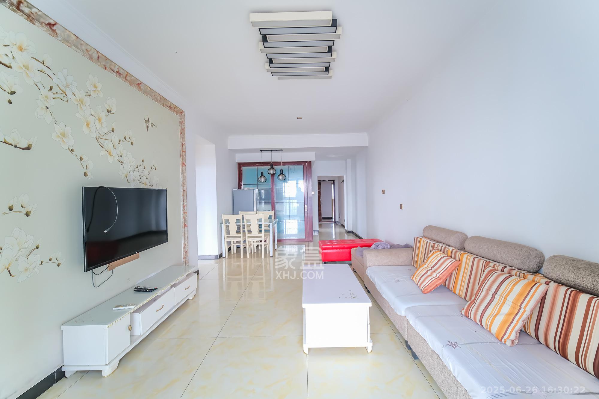 月亮湾草莓街区一、二期  3室2厅1卫    49.8万 月亮湾草莓街区一、二期  3室2厅1卫    49.8万