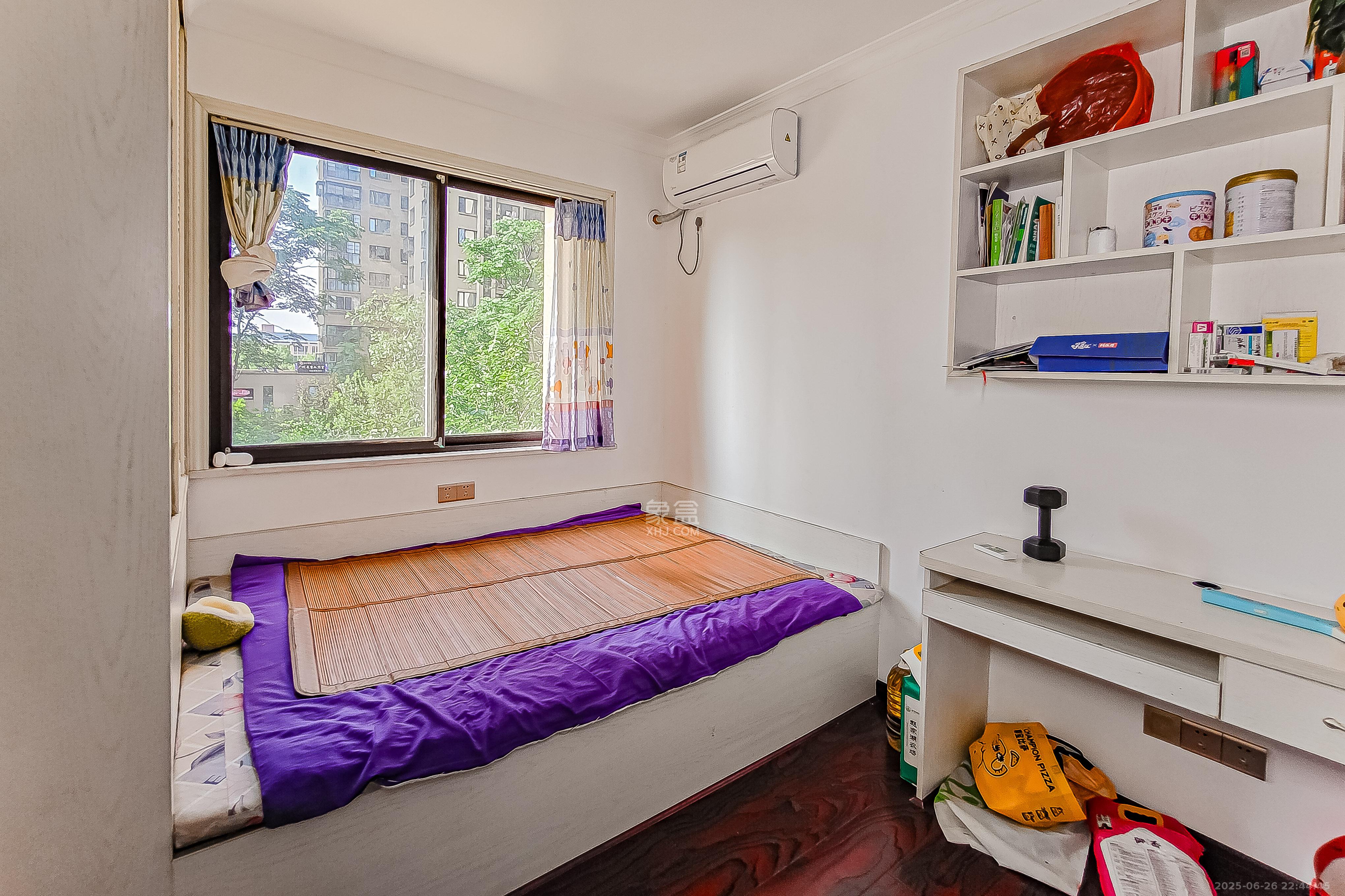 华润置地广场一期 3室2厅2卫 82.2万 华润置地广场一期 3室2厅2卫 82.2万卧室