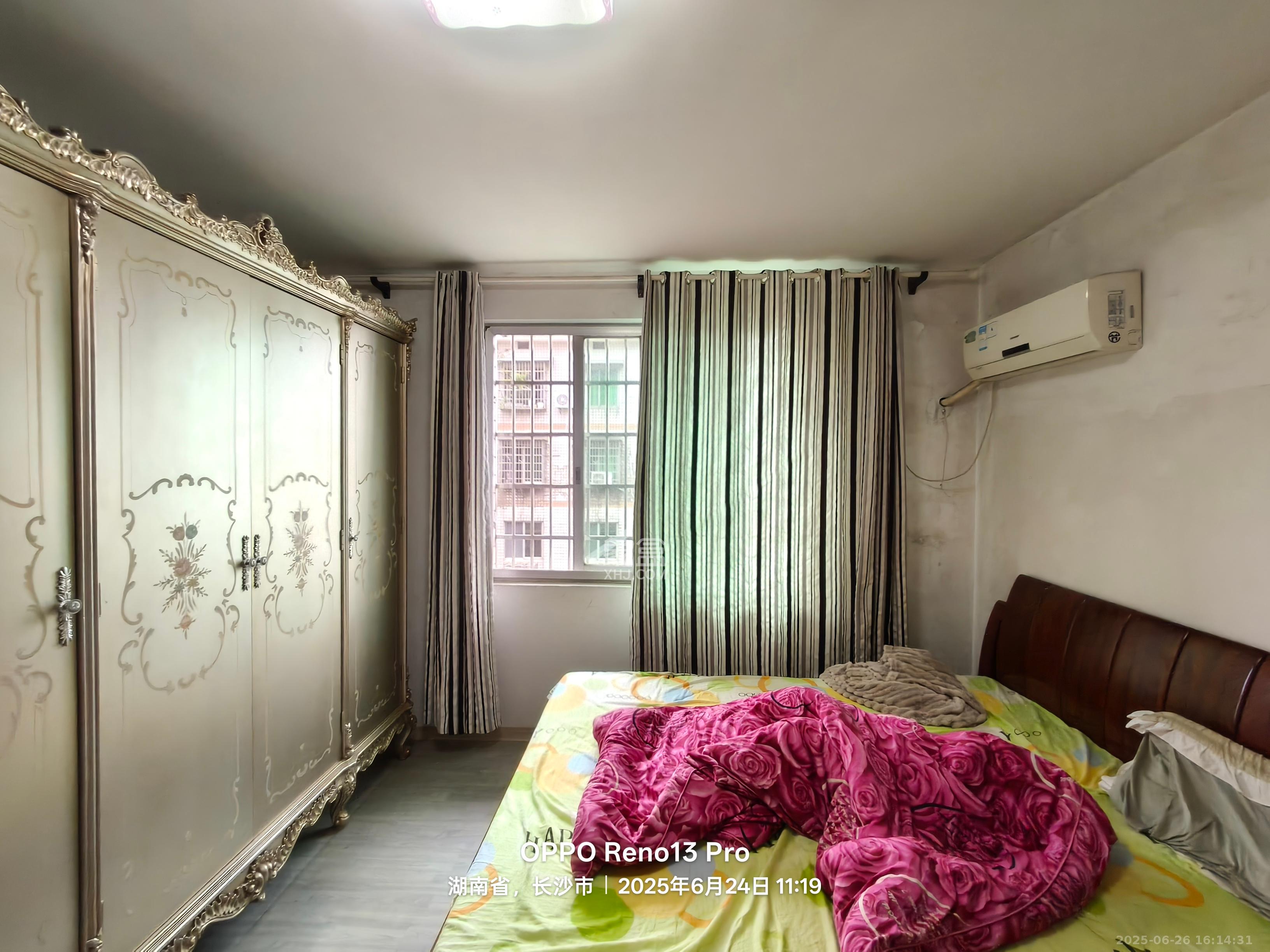 友谊小区公寓楼  3室2厅2卫    2500.0元/月室内图