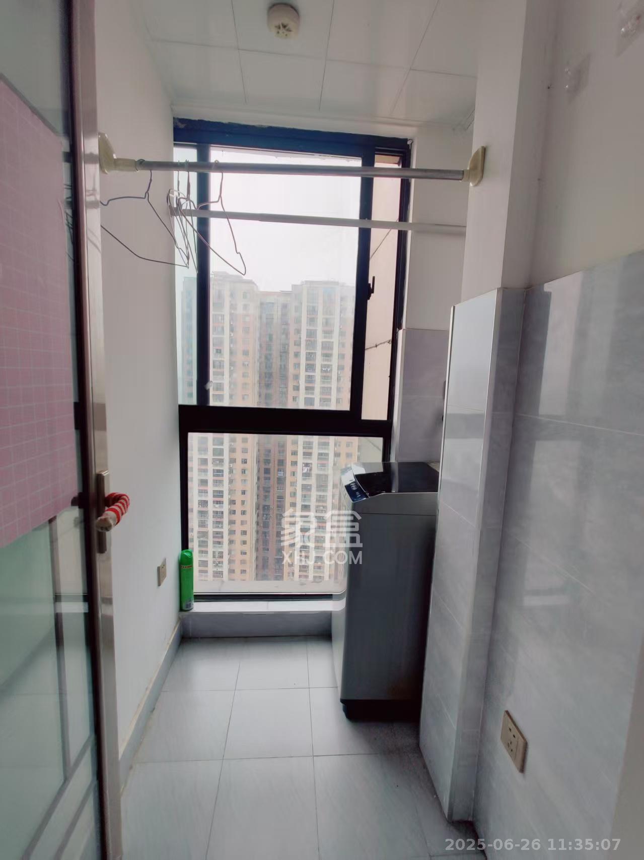 明发国际城 1室1厅1卫 1300.0元/月 明发国际城 1室1厅1卫 1300.0元/月室内图