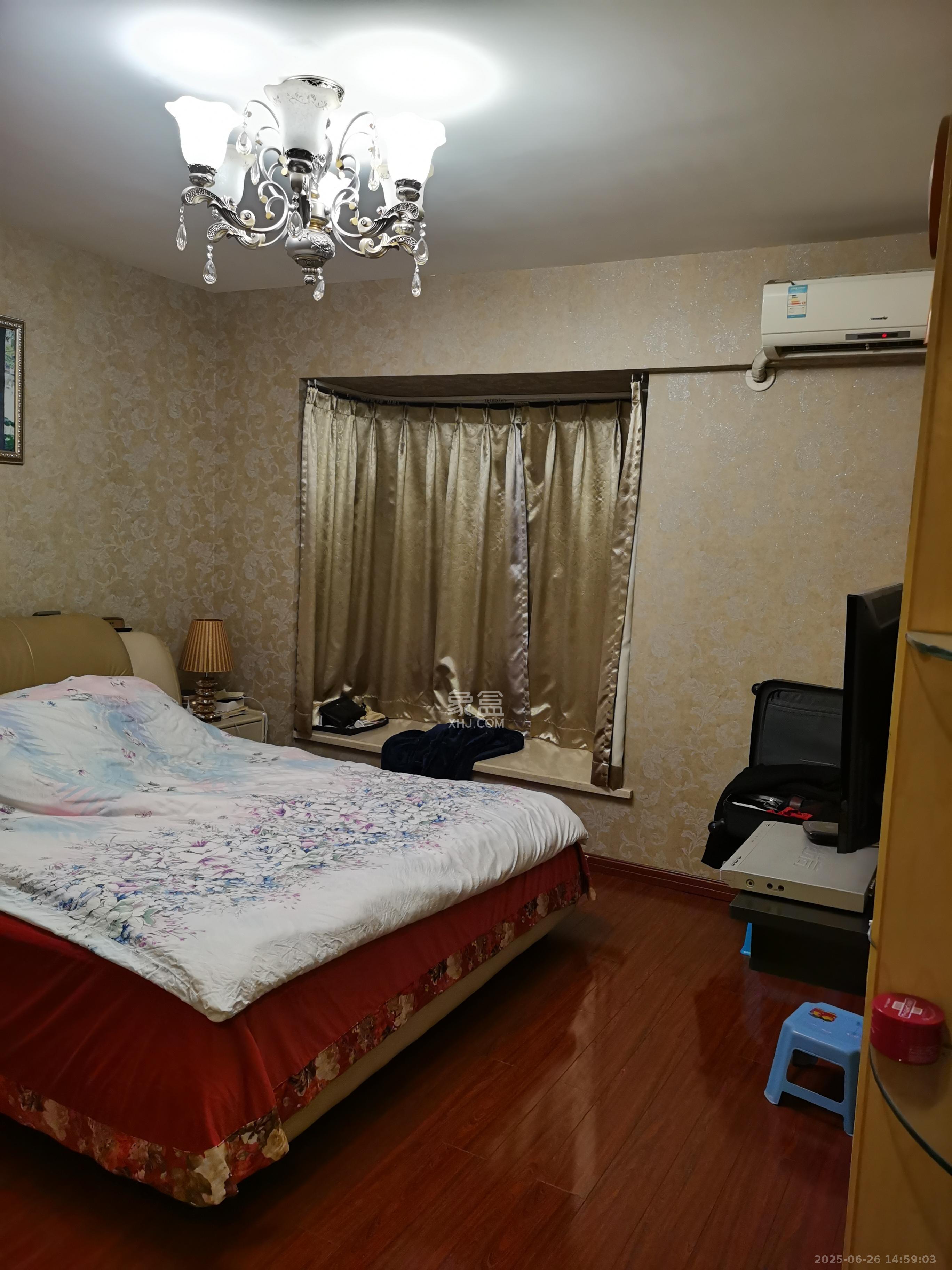 上东印象  3室2厅2卫   2800.00元/月室内图