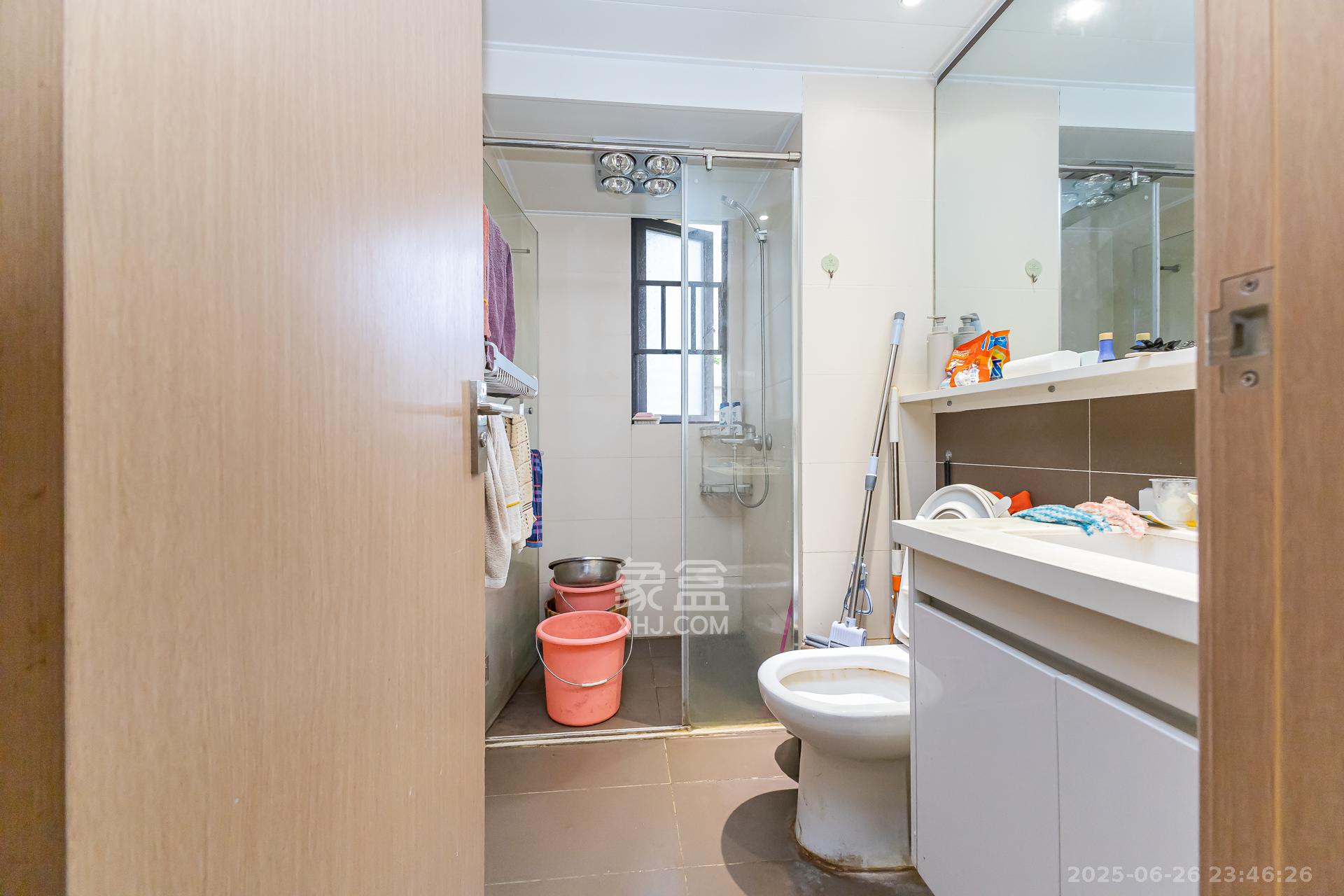 时代倾城二期  2室2厅1卫    60.0万 时代倾城二期  2室2厅1卫    60.0万卫生间