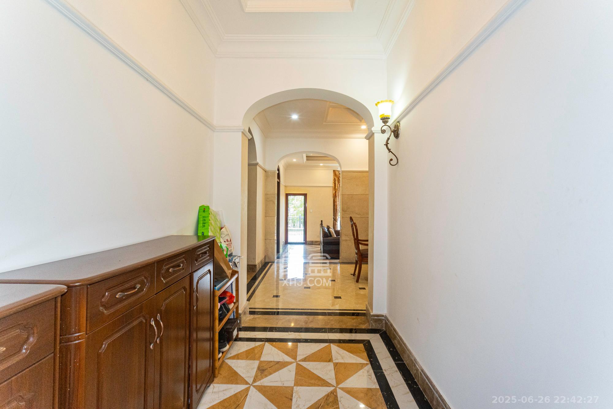 湘龙家园  6室3厅4卫    1048.0万 湘龙家园  6室3厅4卫    1048.0万其他