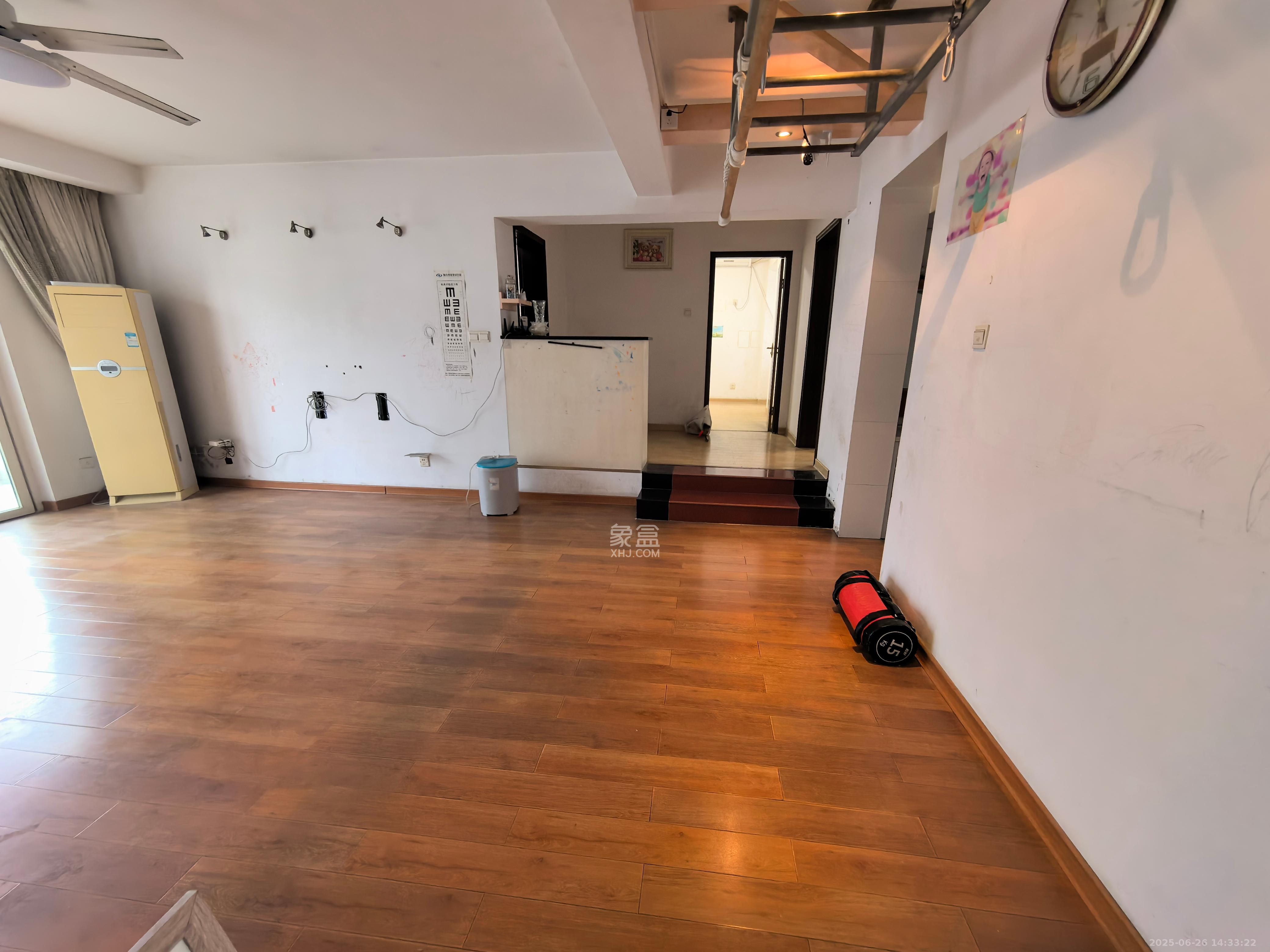 申奥美域  3室2厅2卫    2200.0元/月 申奥美域  3室2厅2卫    2200.0元/月室内图