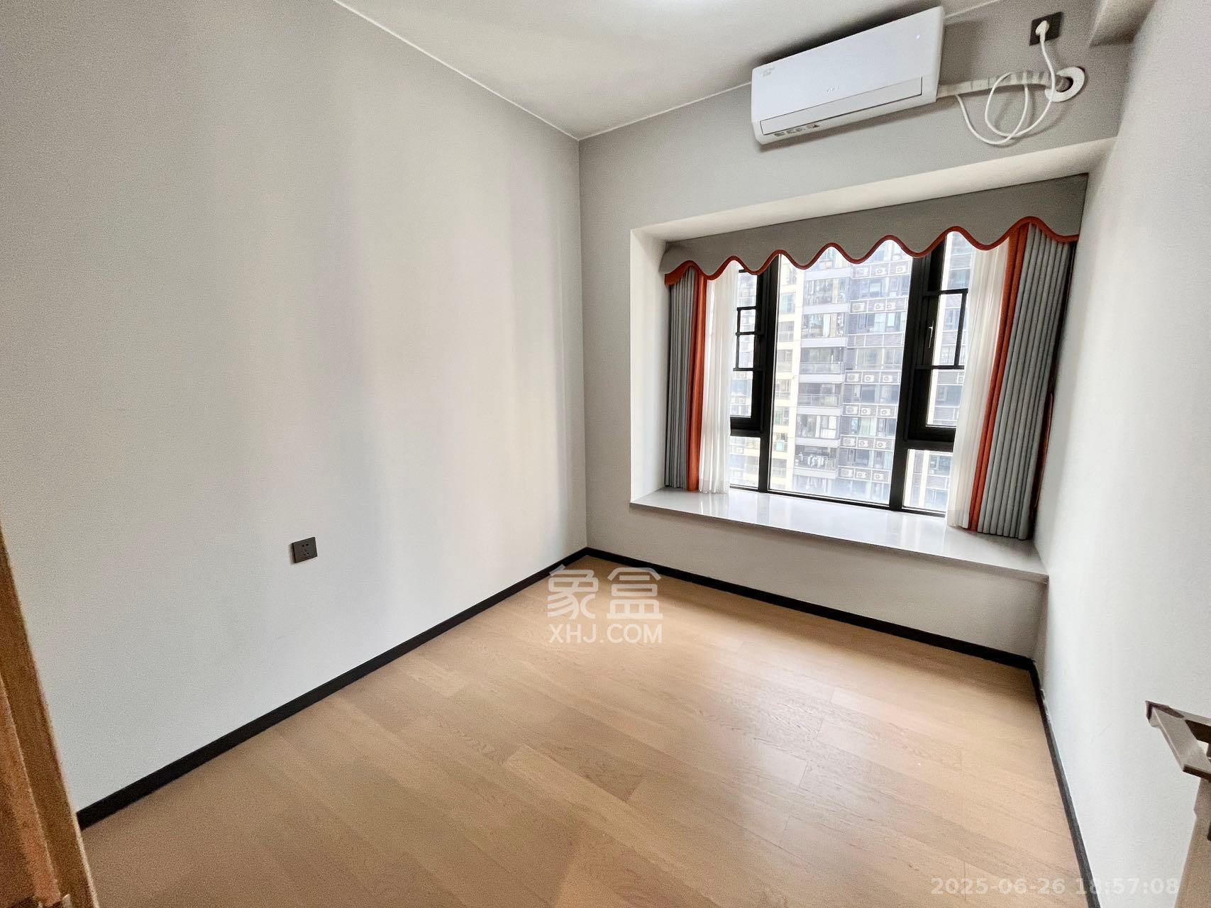 时代梅溪领峰 4室2厅3卫 4800.0元/月 时代梅溪领峰 4室2厅3卫 4800.0元/月室内图