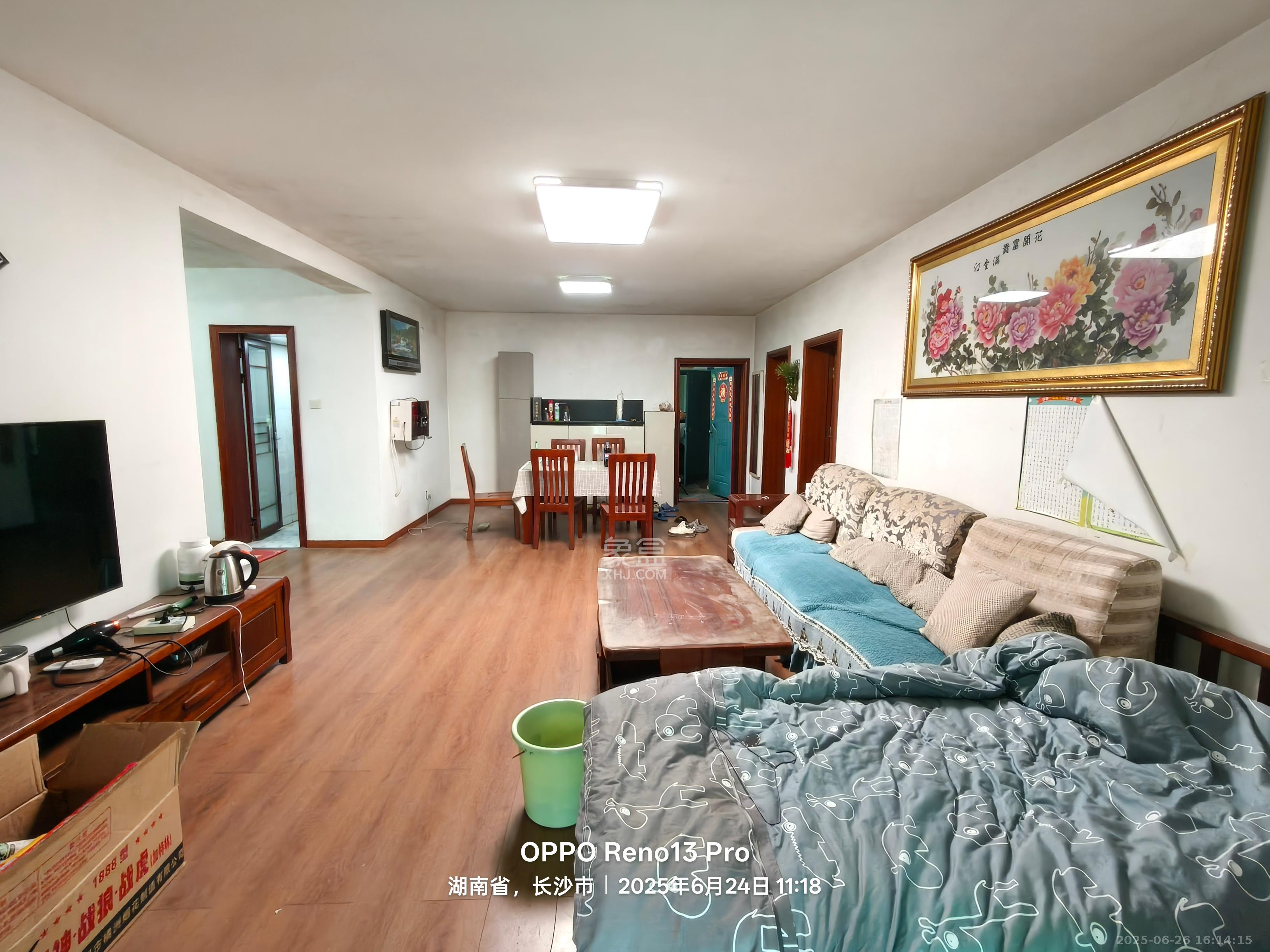 友谊小区公寓楼 3室2厅2卫 2500.0元/月 友谊小区公寓楼 3室2厅2卫 2500.0元/月室内图