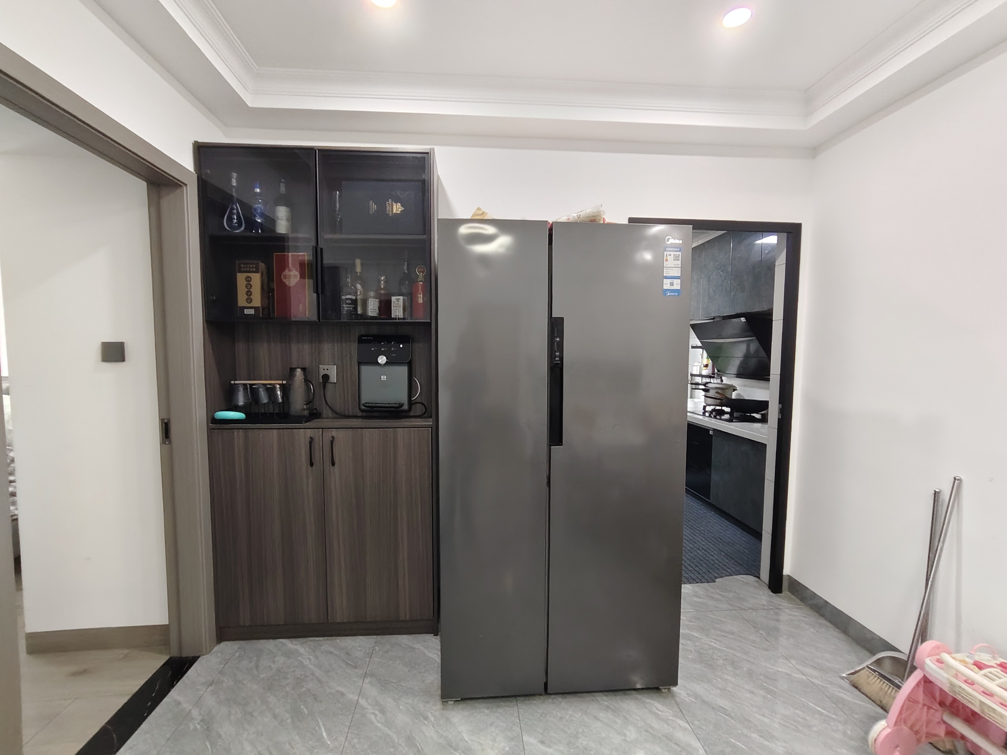 保利香槟国际 3室2厅2卫 79.8万 保利香槟国际 3室2厅2卫 79.8万客厅