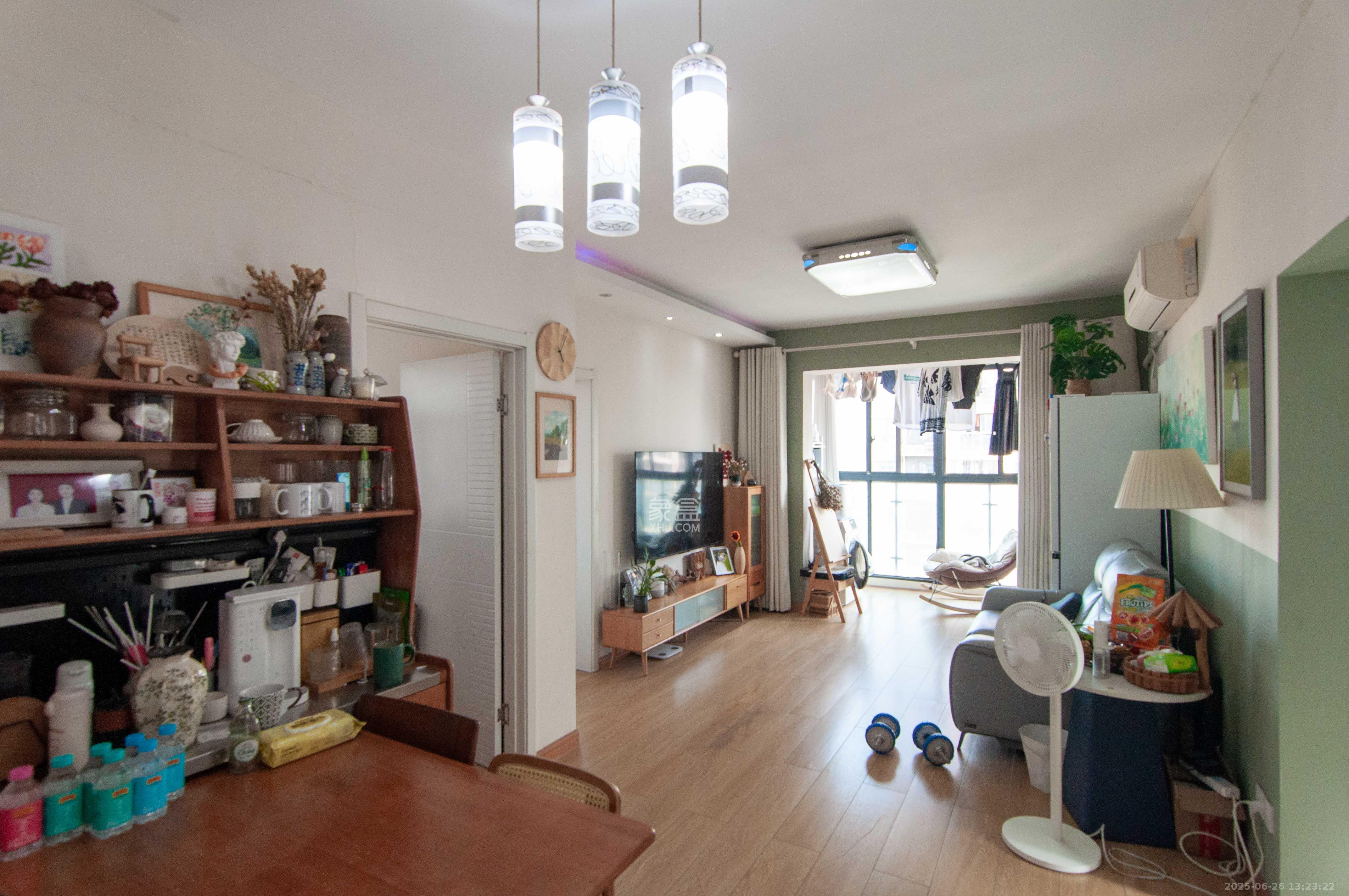 高鑫麓城  3室2厅1卫    98.0万 高鑫麓城  3室2厅1卫    98.0万客厅