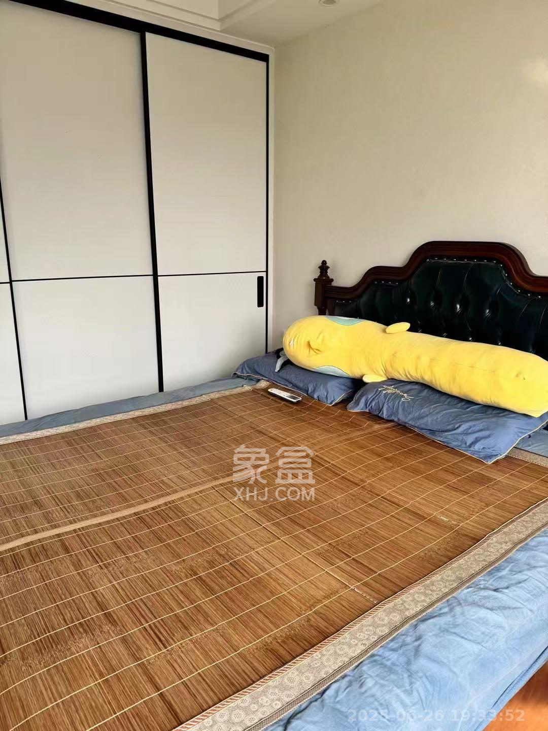 绿城高尔夫小镇  1室1厅1卫    1400.0元/月室内图