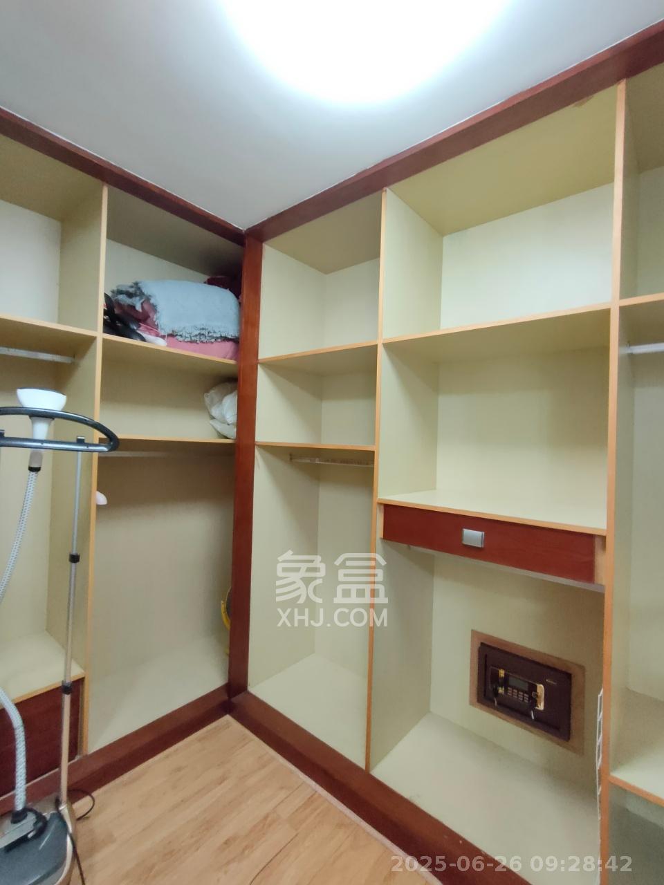 湘域熙岸 4室2厅2卫 3600.0元/月 湘域熙岸 4室2厅2卫 3600.0元/月室内图