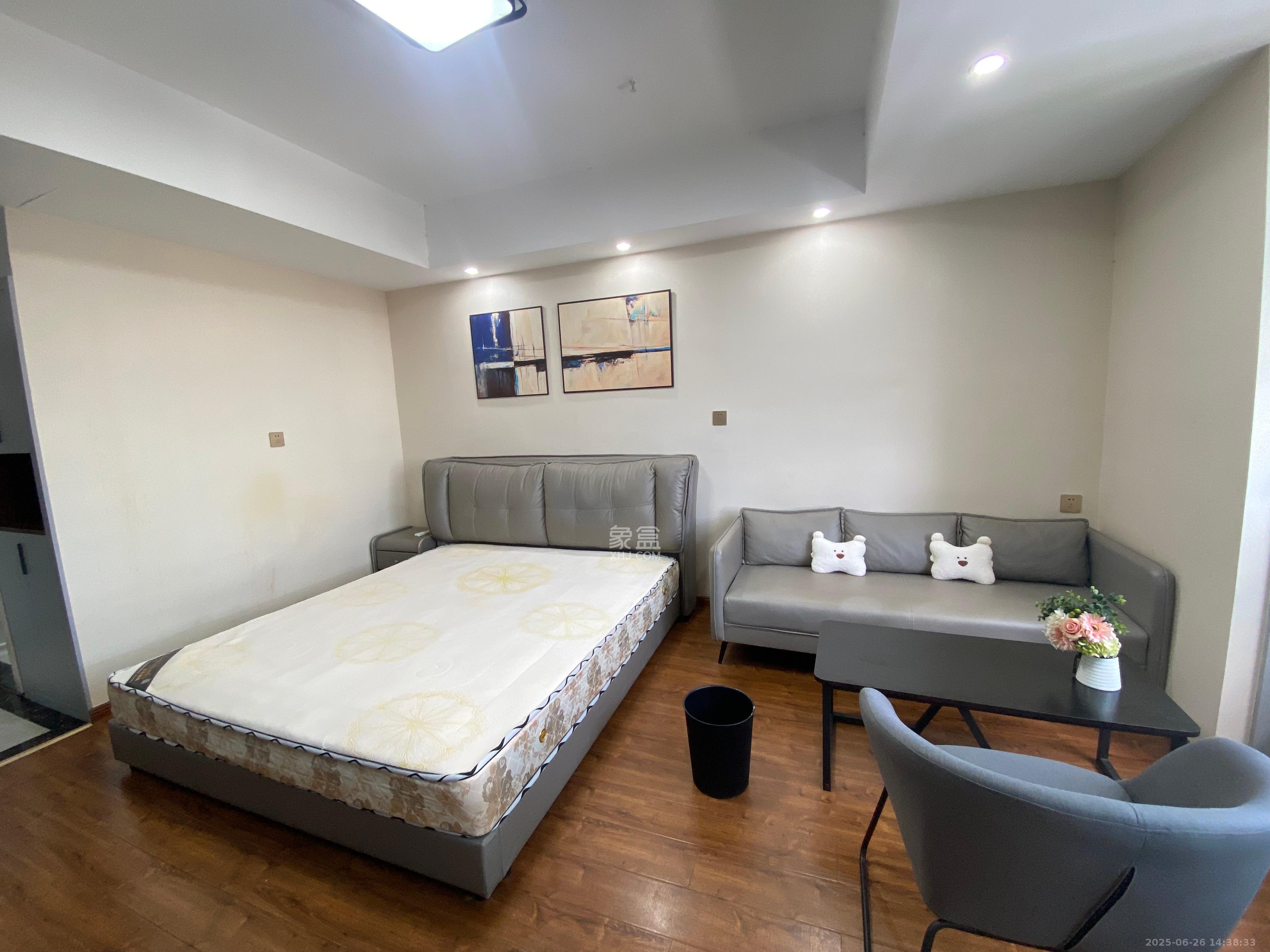 佳程C+公寓  1室0厅1卫    1800.0元/月室内图