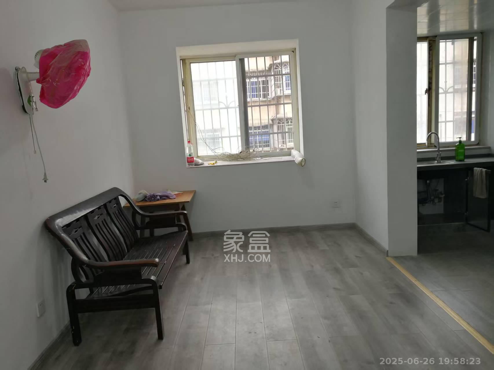 鑫邮小区 3室2厅2卫 1450.0元/月 鑫邮小区 3室2厅2卫 1450.0元/月室内图