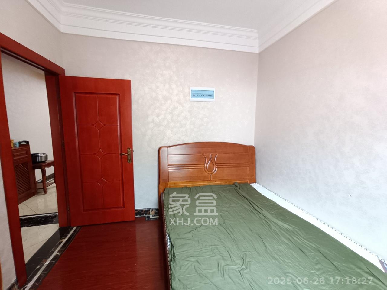 富兴嘉城(富兴汇中央)  2室2厅1卫    2200.0元/月 富兴嘉城(富兴汇中央)  2室2厅1卫    2200.0元/月室内图