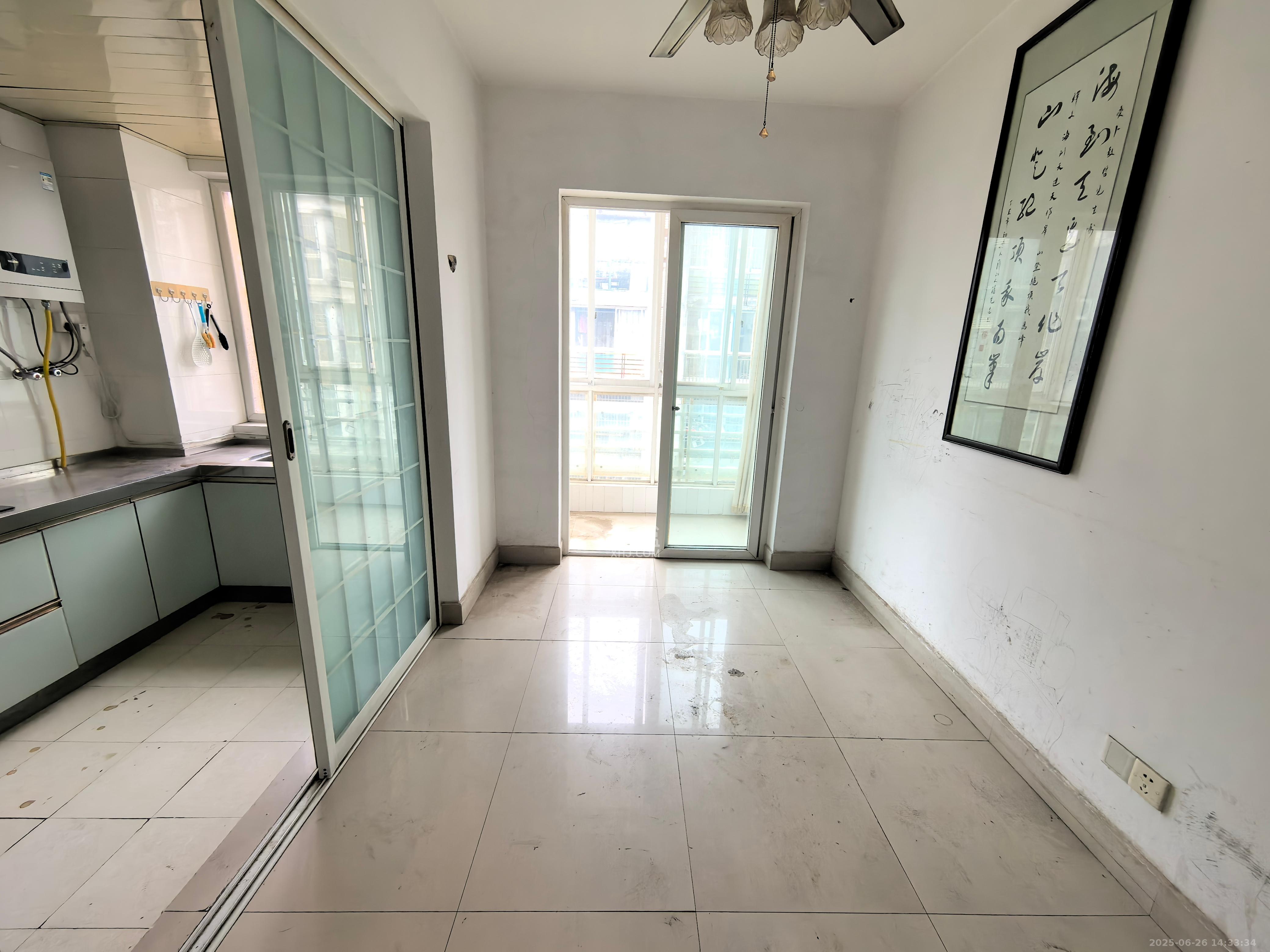 申奥美域  3室2厅2卫    2200.0元/月 申奥美域  3室2厅2卫    2200.0元/月室内图