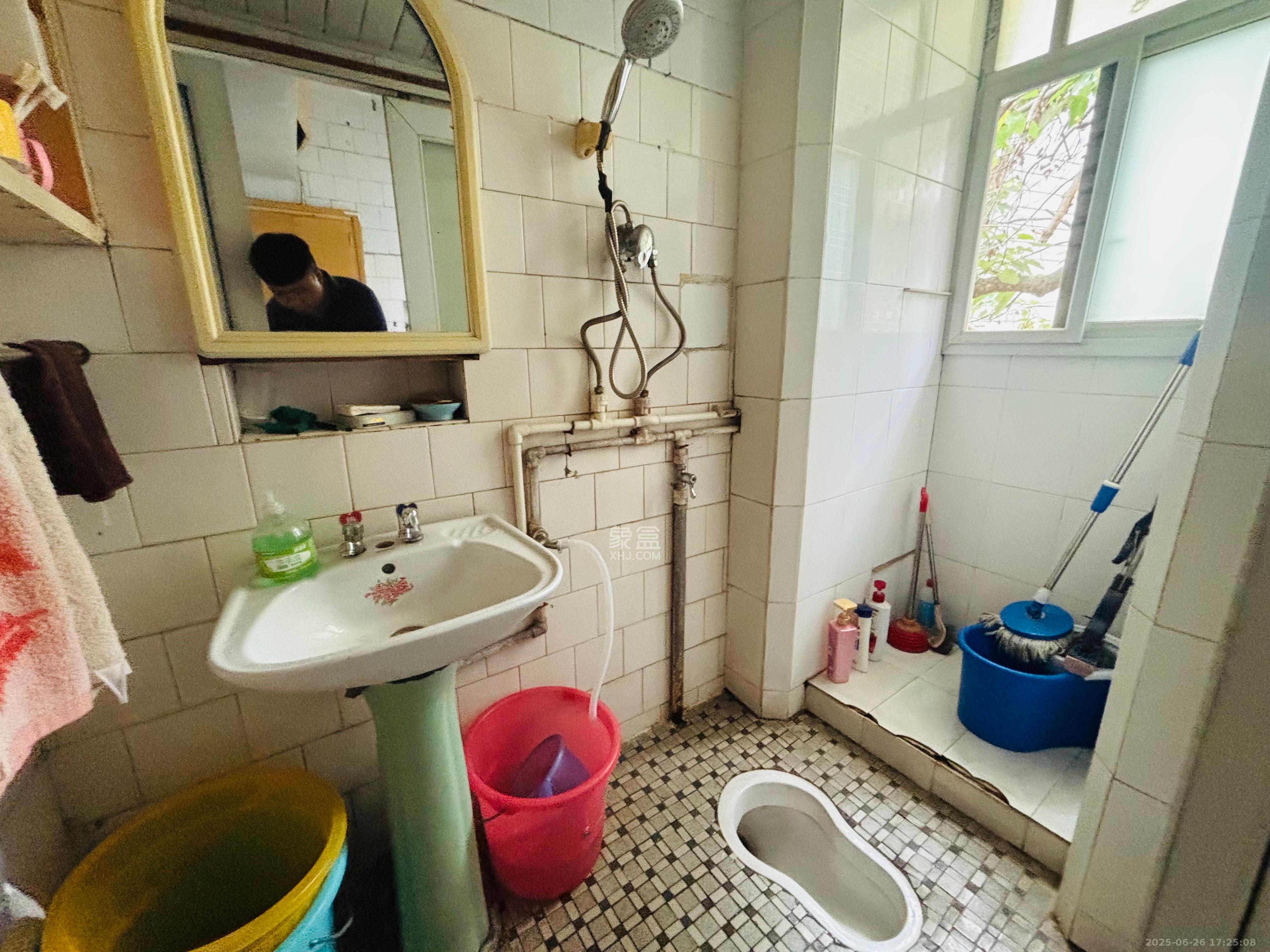 富雅坪社区(红墙巷) 3室1厅1卫 2200.0元/月 富雅坪社区(红墙巷) 3室1厅1卫 2200.0元/月室内图