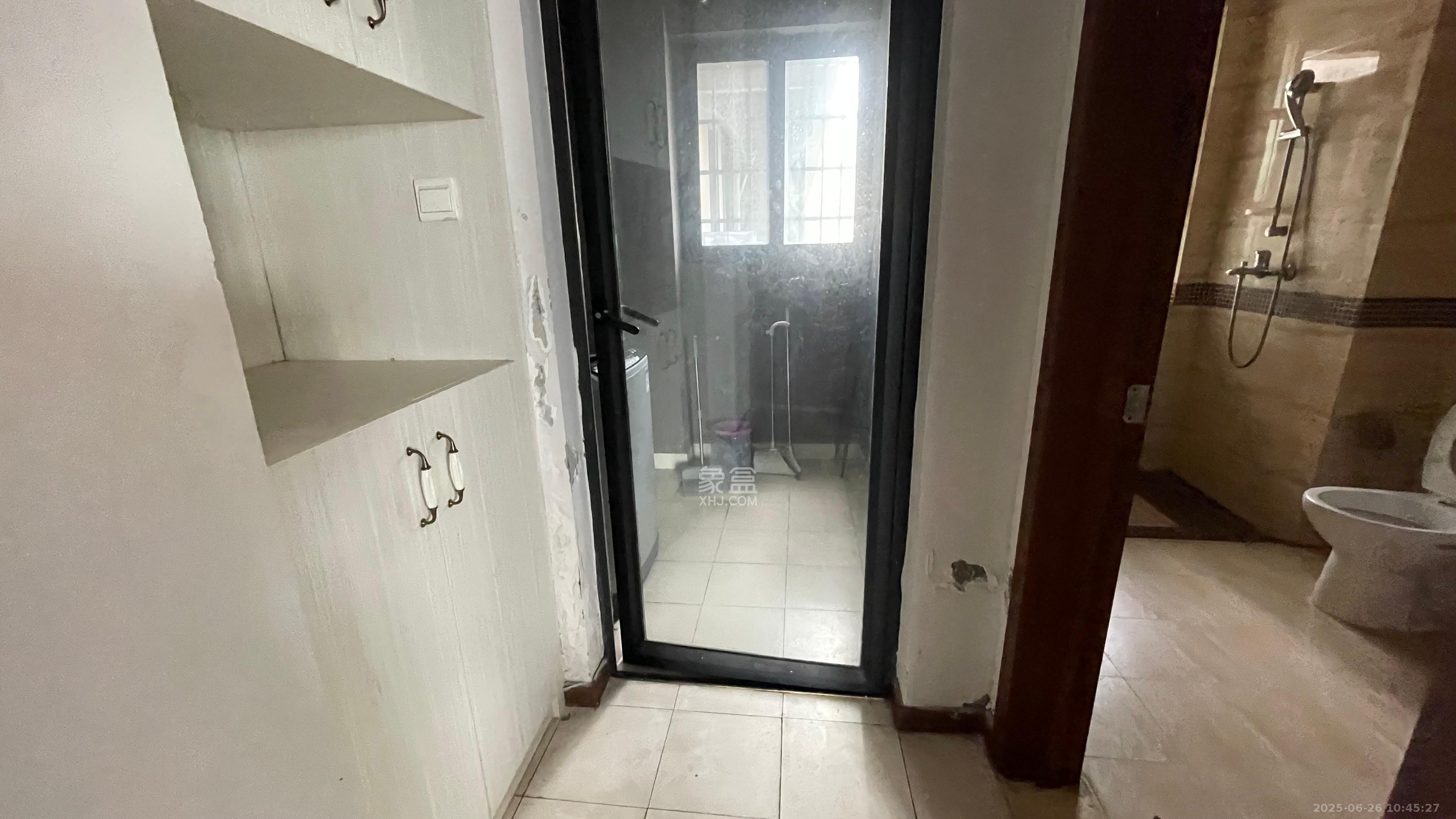 万科金域华府二期 3室2厅2卫 2900.0元/月 万科金域华府二期 3室2厅2卫 2900.0元/月室内图