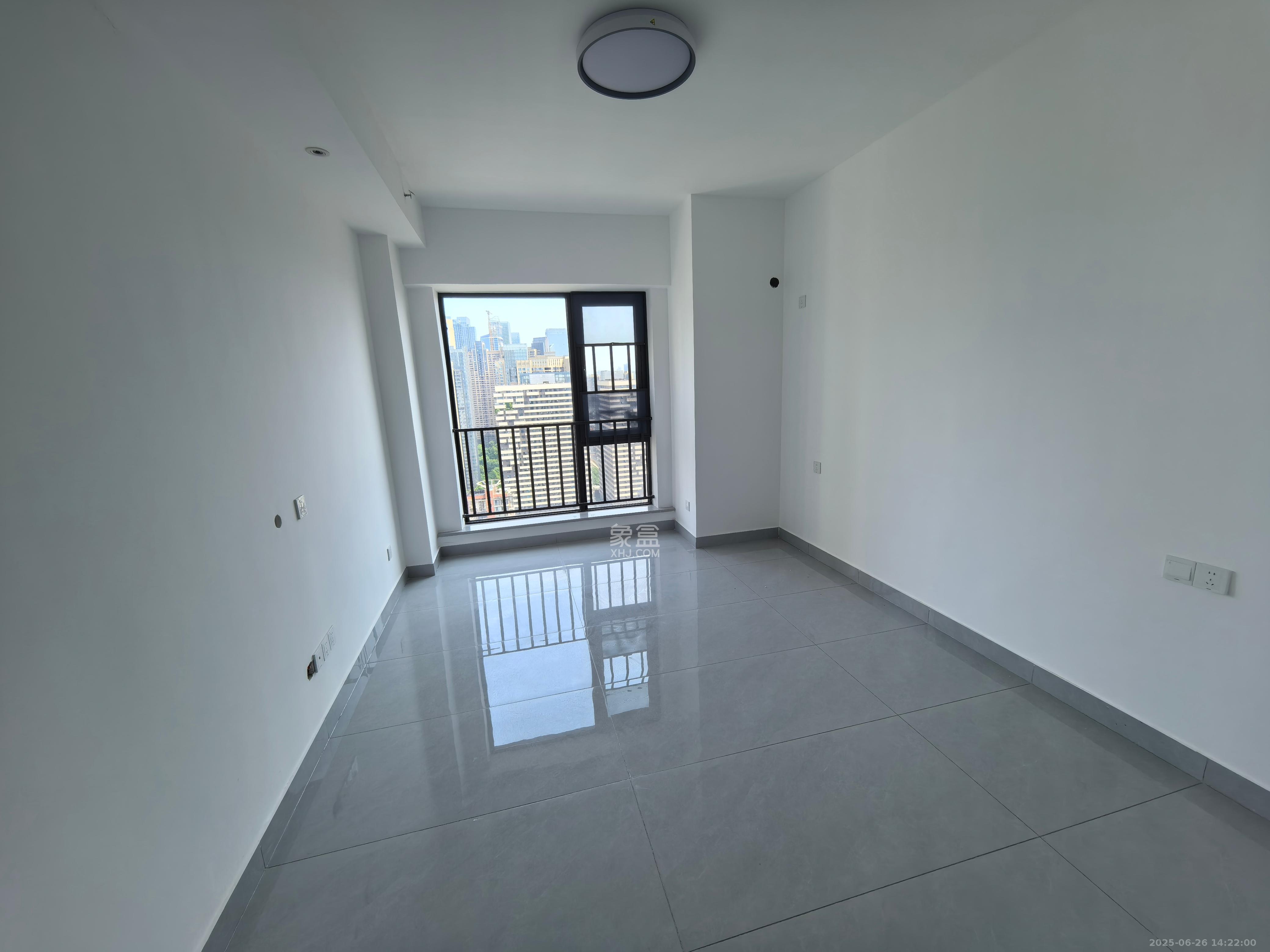 卓越江岸  1室2厅1卫    1800.0元/月室内图