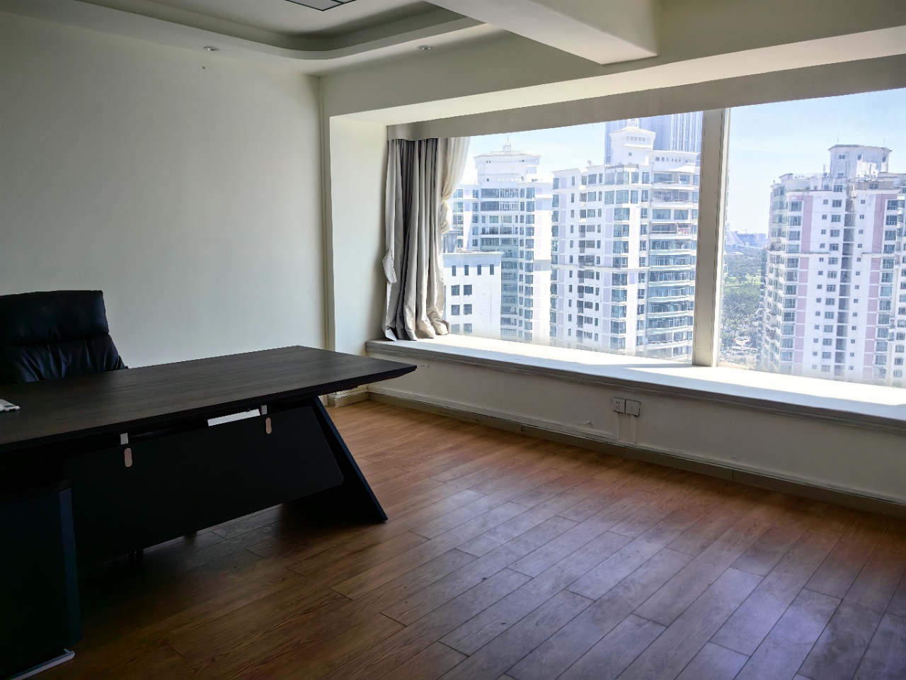 半山花园 8室1厅0卫 16800.0元/月 半山花园 8室1厅0卫 16800.0元/月室内图