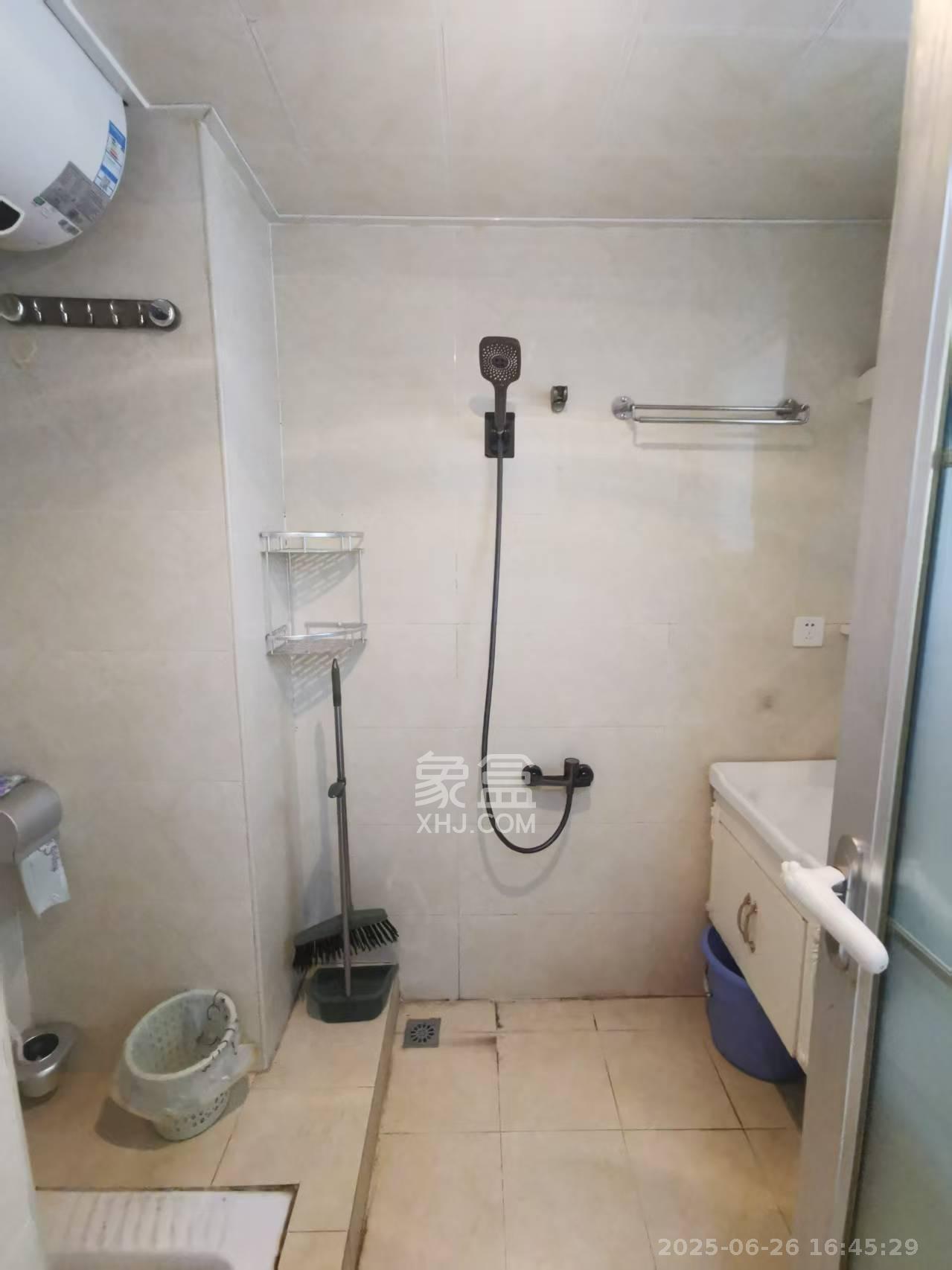 融科东南海  1室1厅1卫   1400.00元/月室内图
