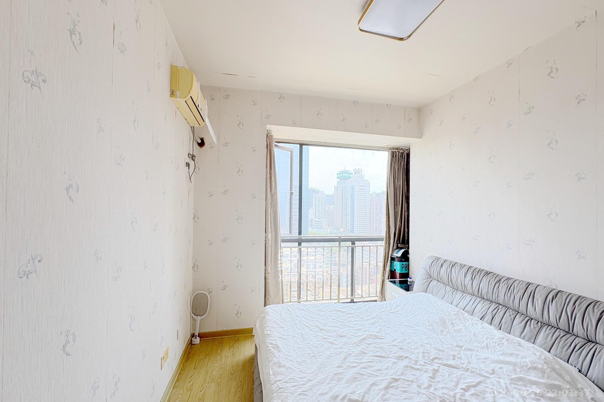 湘域中央 2室1厅1卫 110.0万 湘域中央 2室1厅1卫 110.0万卧室