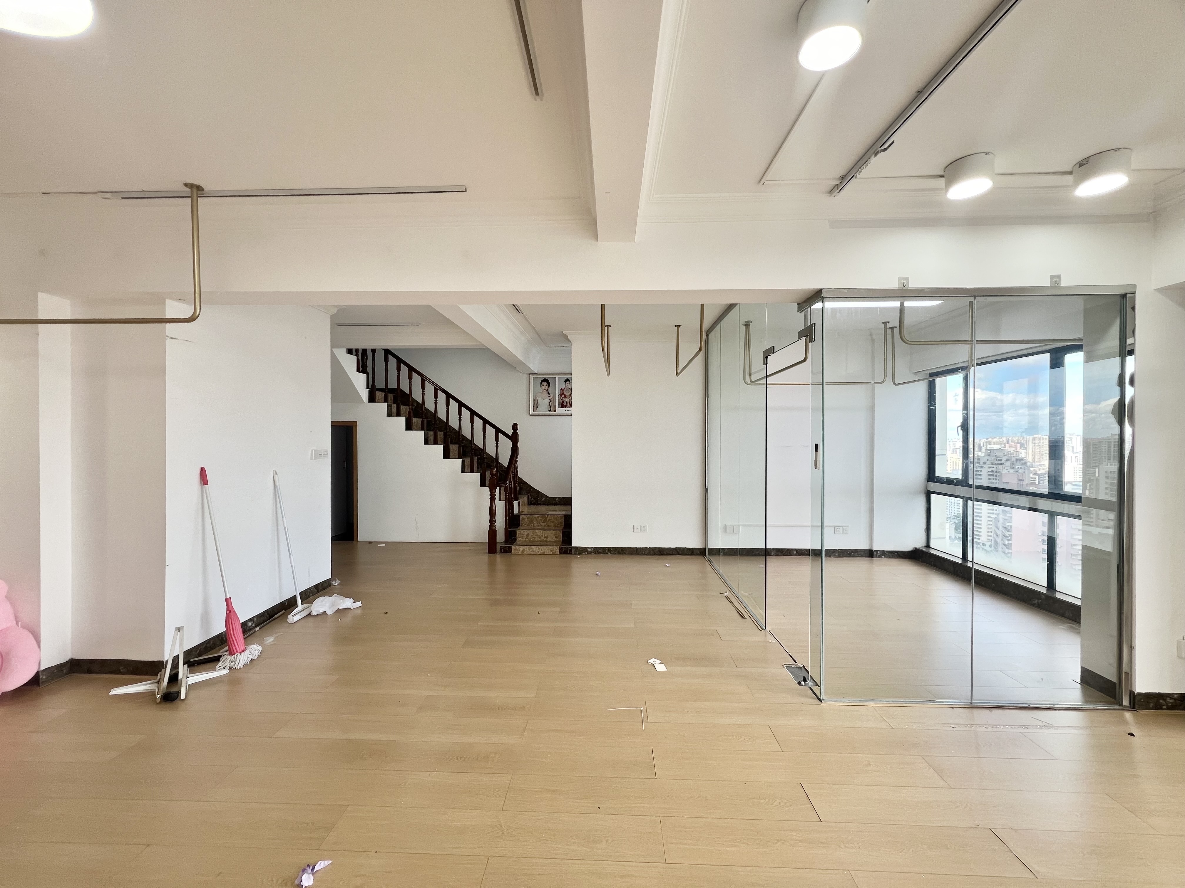 金城SOHO（海岸金城金城国际）  1室1厅1卫   8500.00元/月室内图