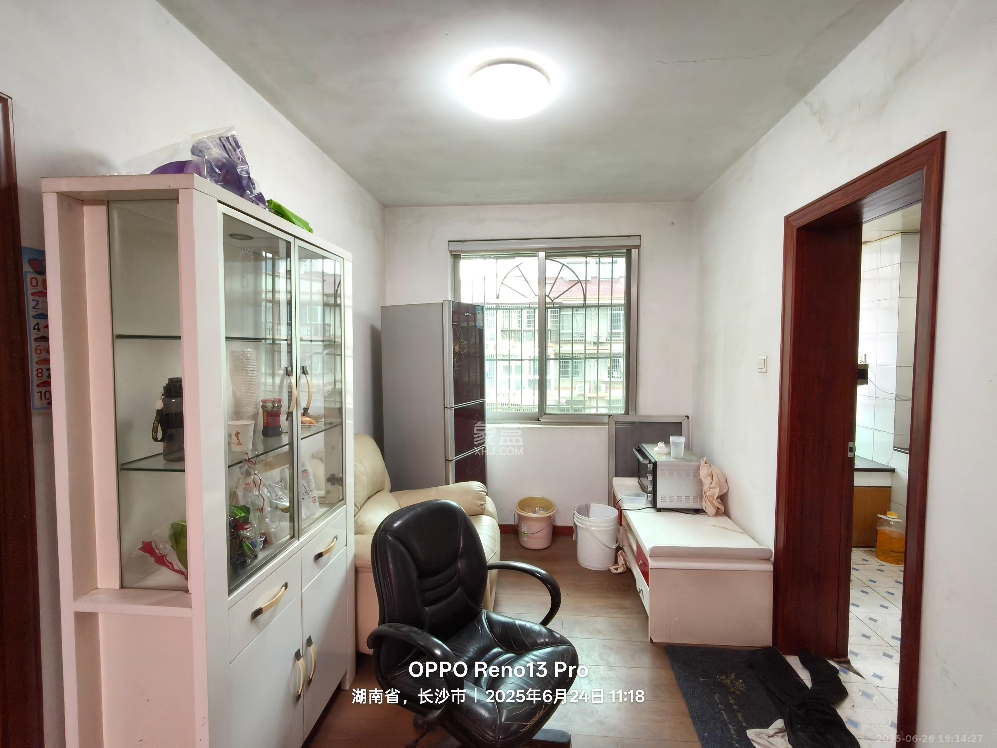 友谊小区公寓楼  3室2厅2卫    2500.0元/月室内图