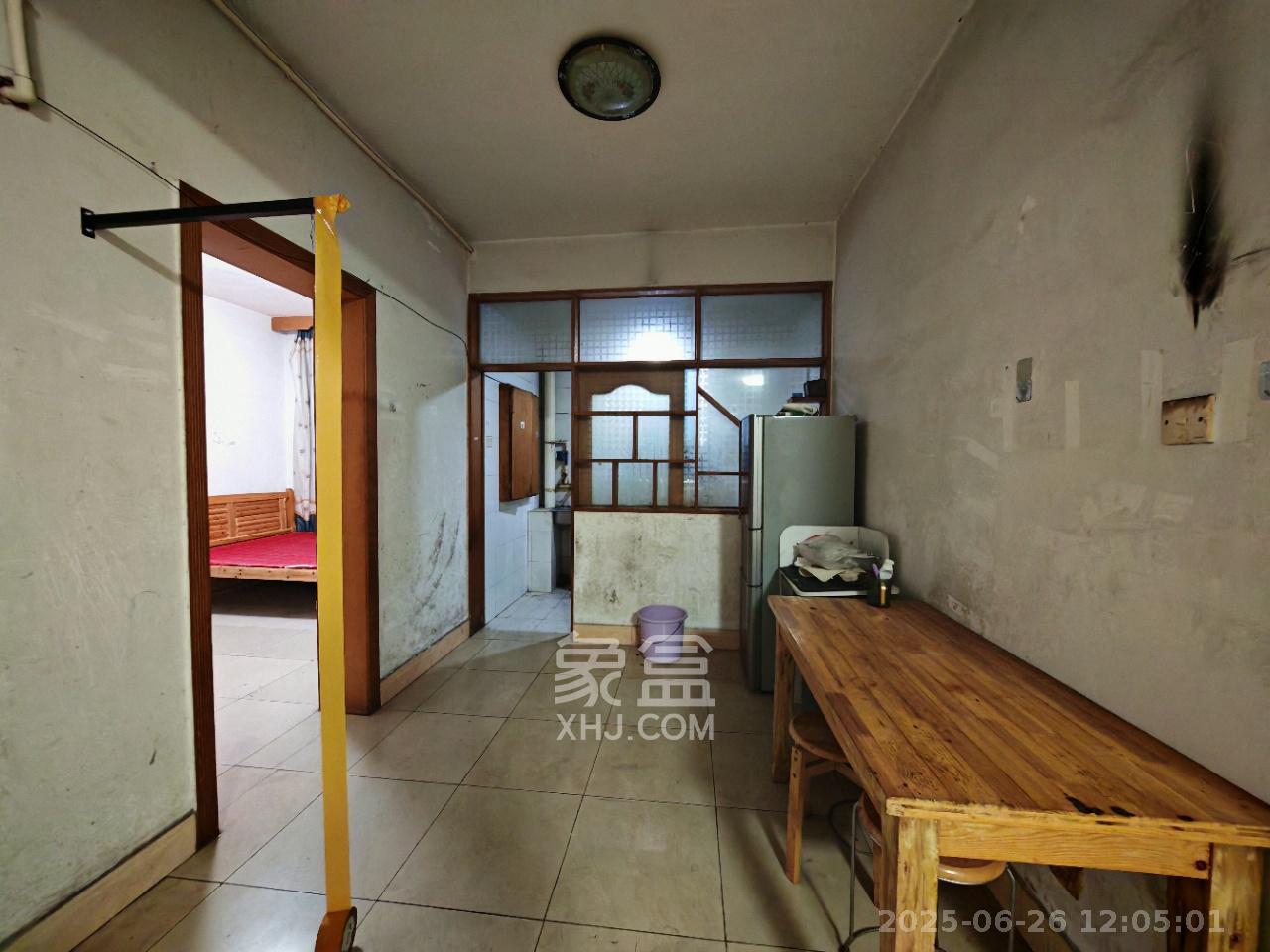 沁园经贸小区 2室2厅1卫 1300.0元/月 沁园经贸小区 2室2厅1卫 1300.0元/月室内图