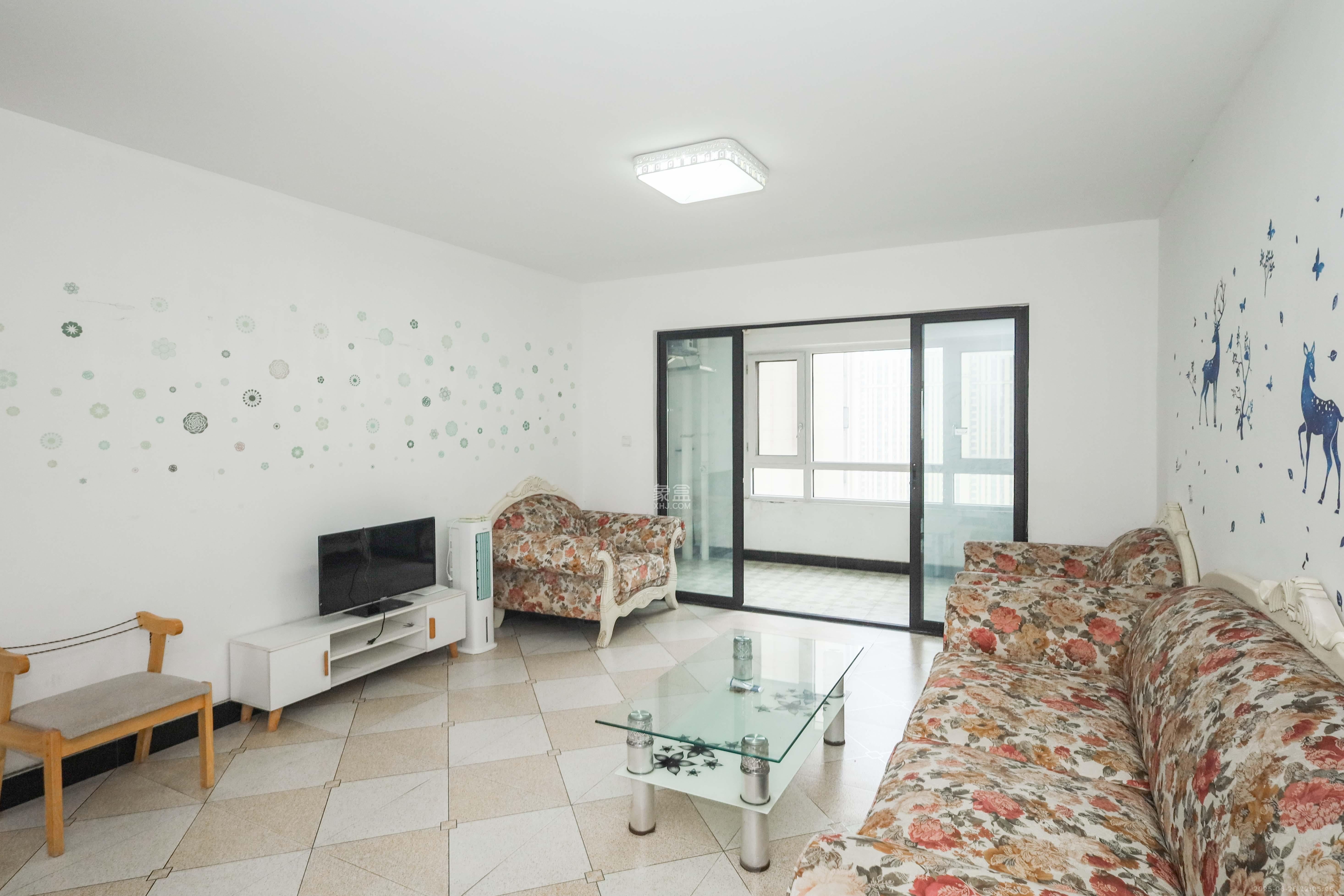 惠天然梅岭国际 3室2厅2卫 130.0万 惠天然梅岭国际 3室2厅2卫 130.0万客厅