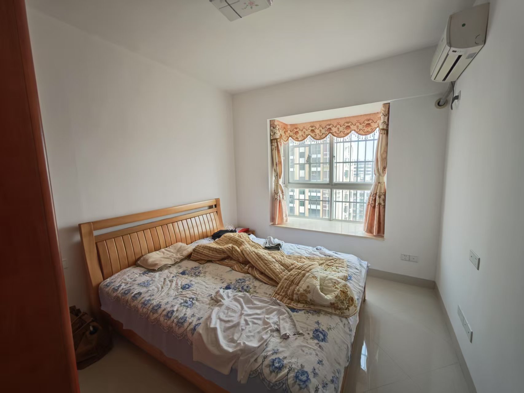 宝泰温泉花园 3室1厅1卫 120.0万 宝泰温泉花园 3室1厅1卫 120.0万室内图