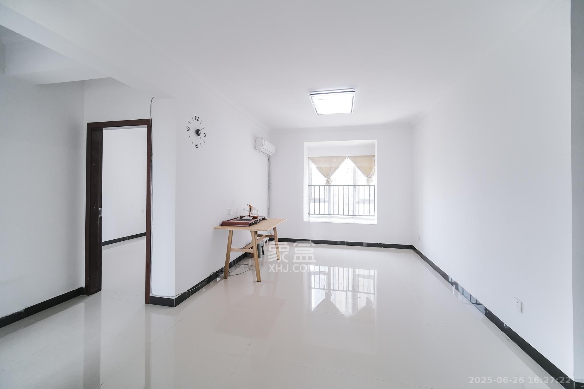 荣盛花语城 3室2厅1卫 60.5万 荣盛花语城 3室2厅1卫 60.5万客厅