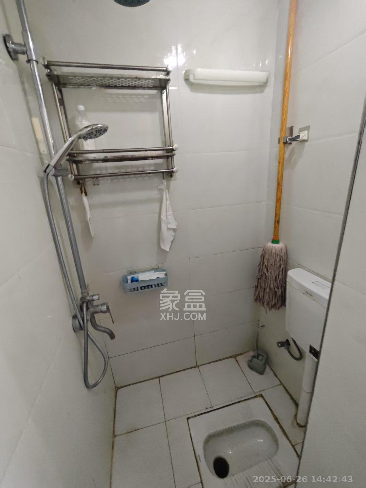 木材厂宿舍(南湖医院对面) 1室0厅0卫 1500.0元/月 木材厂宿舍(南湖医院对面) 1室0厅0卫 1500.0元/月室内图