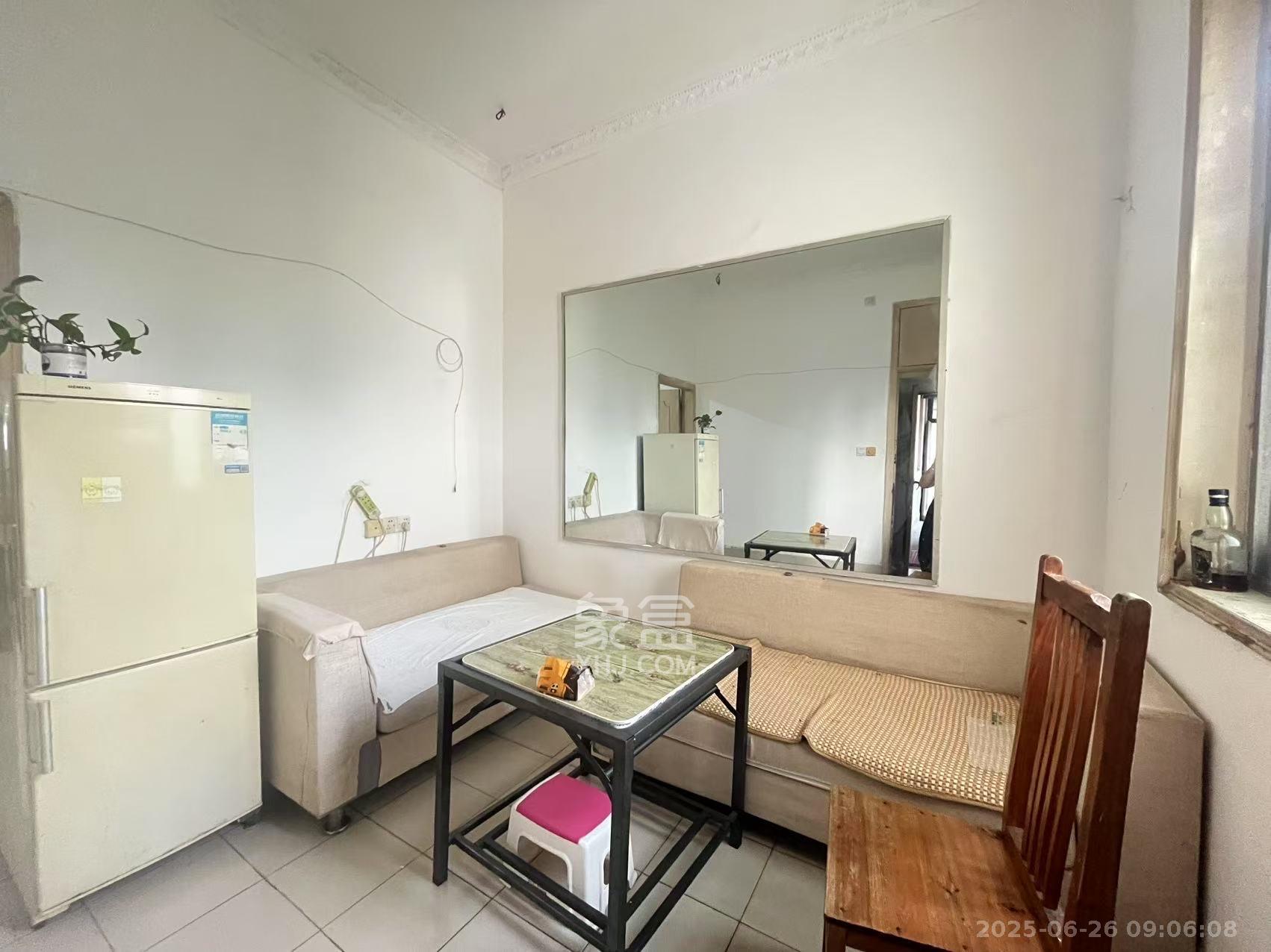 向韶村  1室0厅0卫    1200.0元/月 向韶村  1室0厅0卫    1200.0元/月室内图