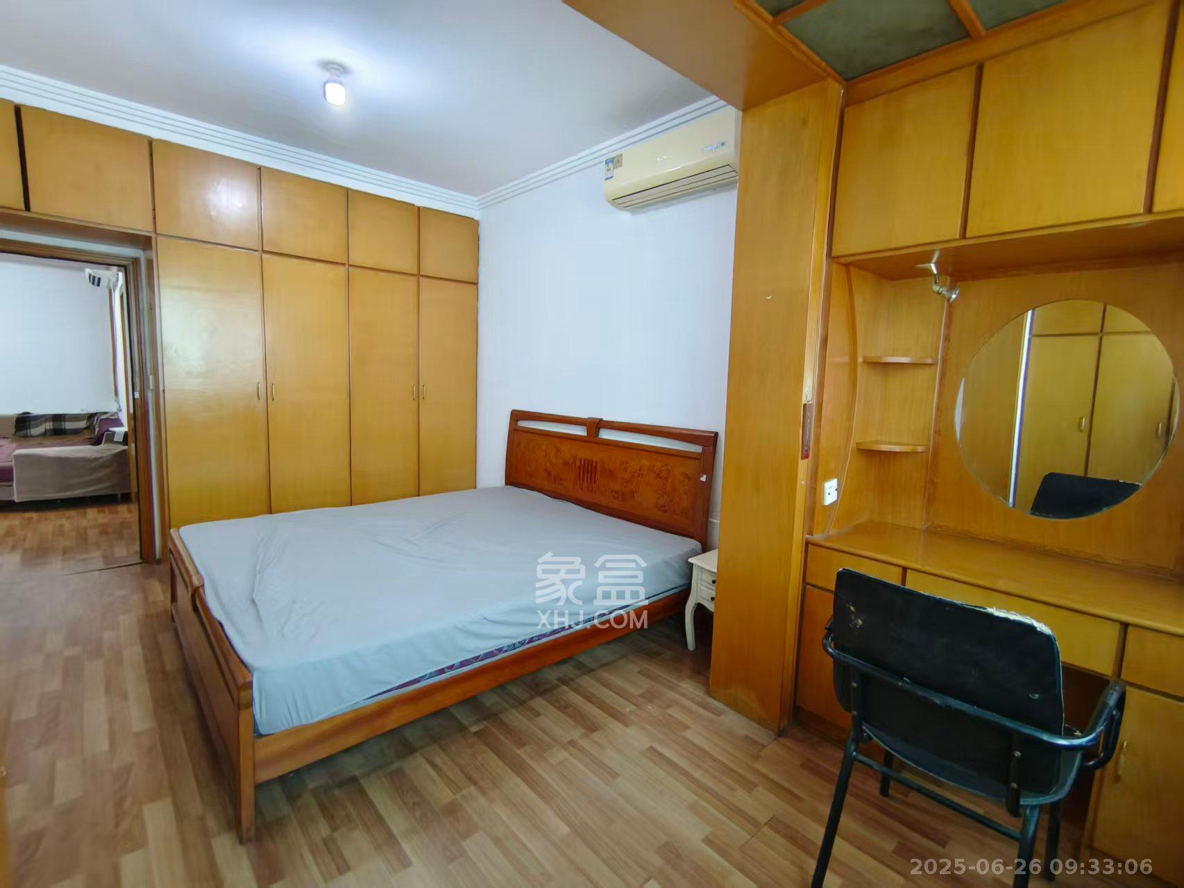 裕农街散盘 3室2厅1卫 1300.0元/月 裕农街散盘 3室2厅1卫 1300.0元/月室内图