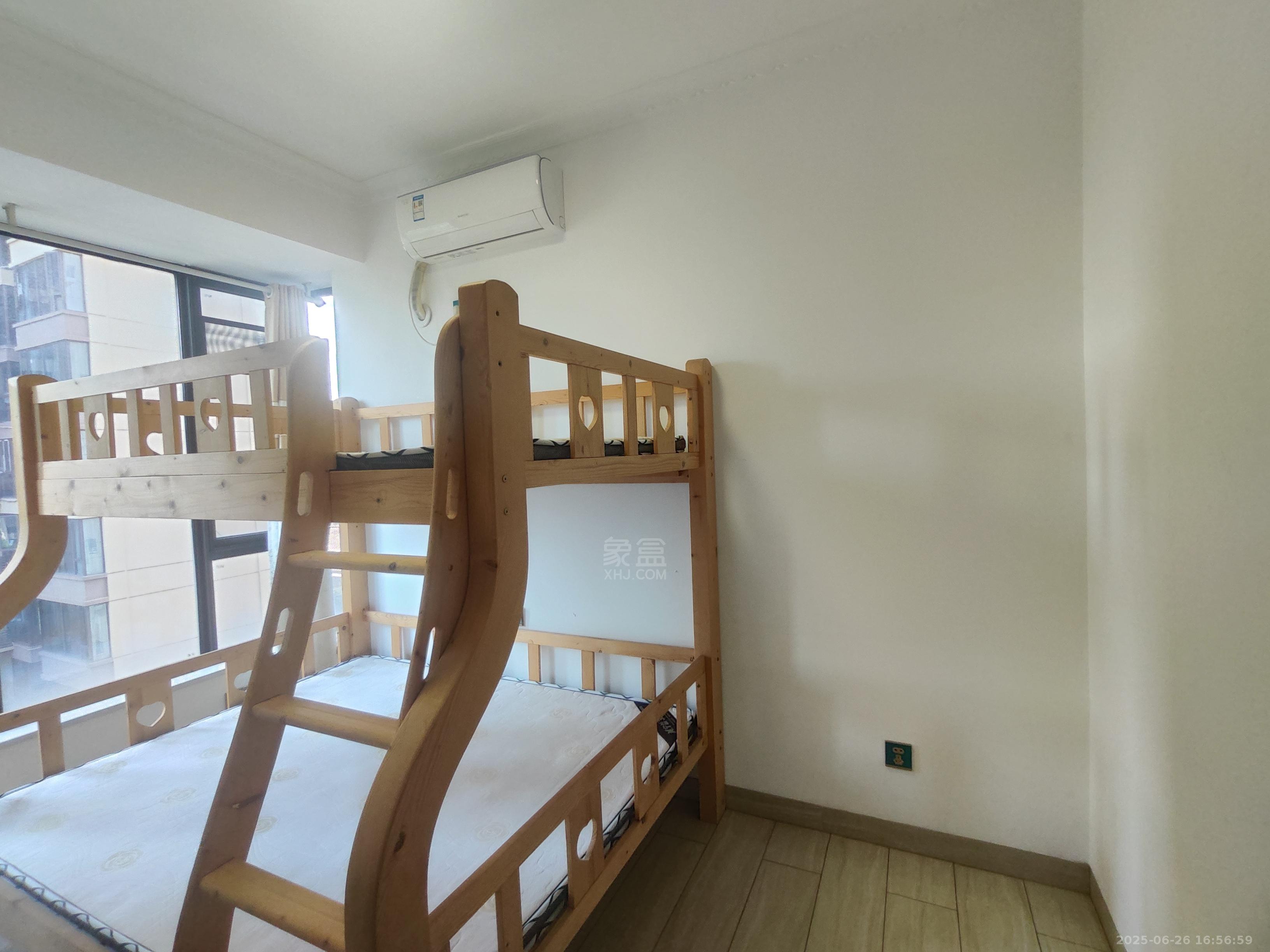 金轮翡翠名园 3室2厅1卫 1800.0元/月 金轮翡翠名园 3室2厅1卫 1800.0元/月室内图