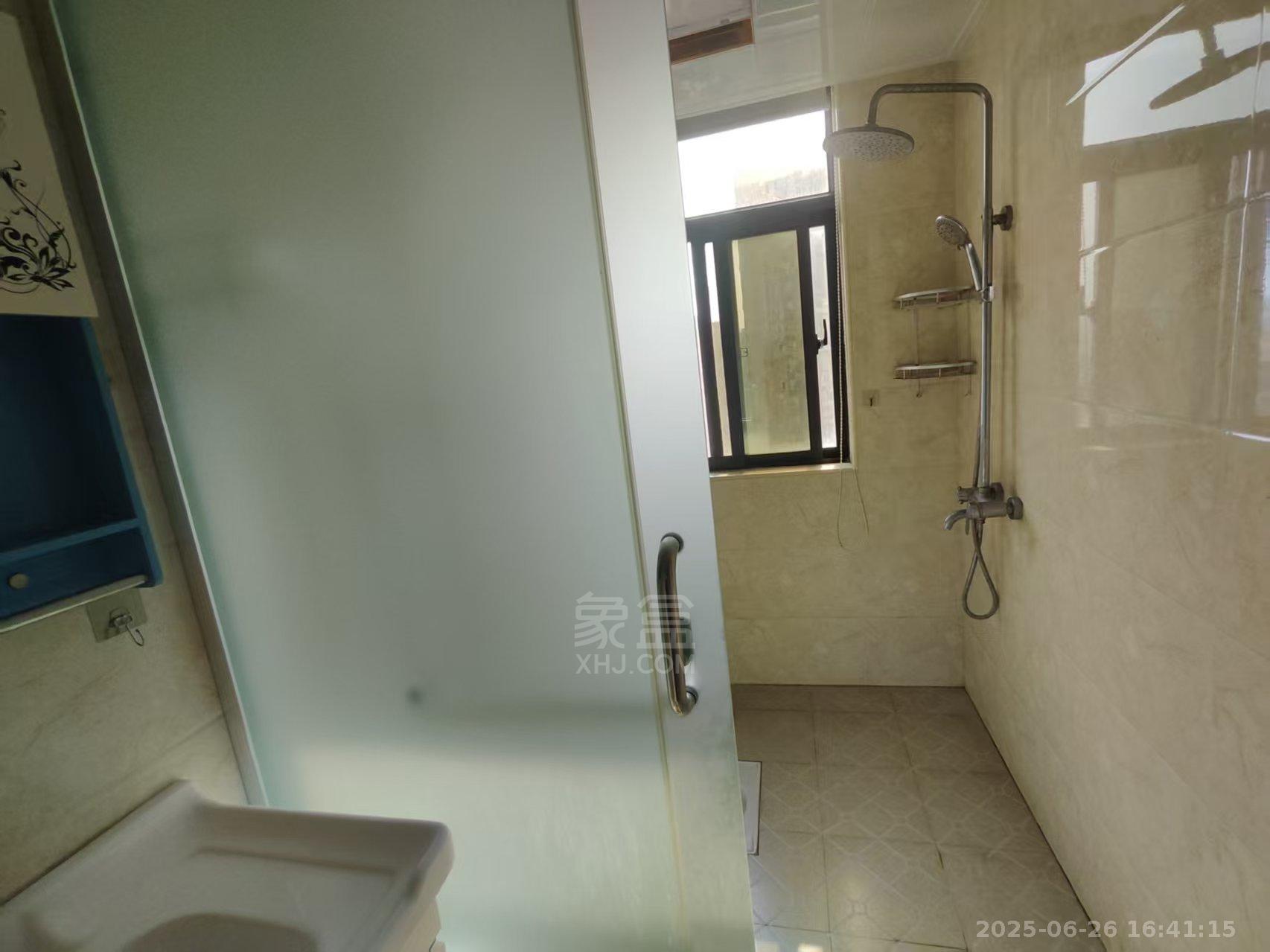 武广国际学苑 2室2厅1卫 2000.0元/月 武广国际学苑 2室2厅1卫 2000.0元/月室内图