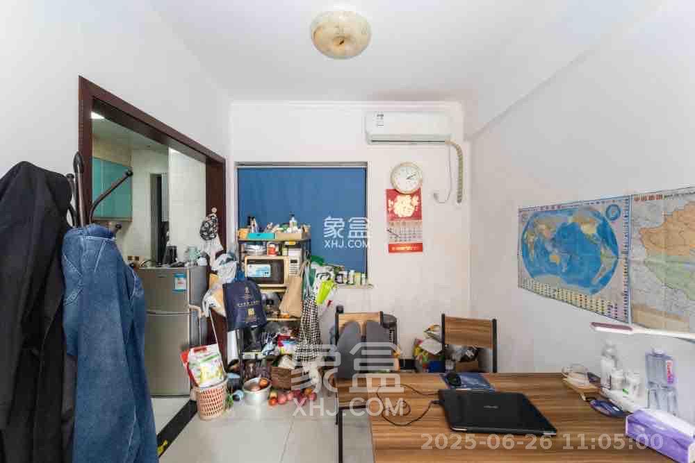 古汉国际广场  3室2厅1卫    3100.0元/月室内图