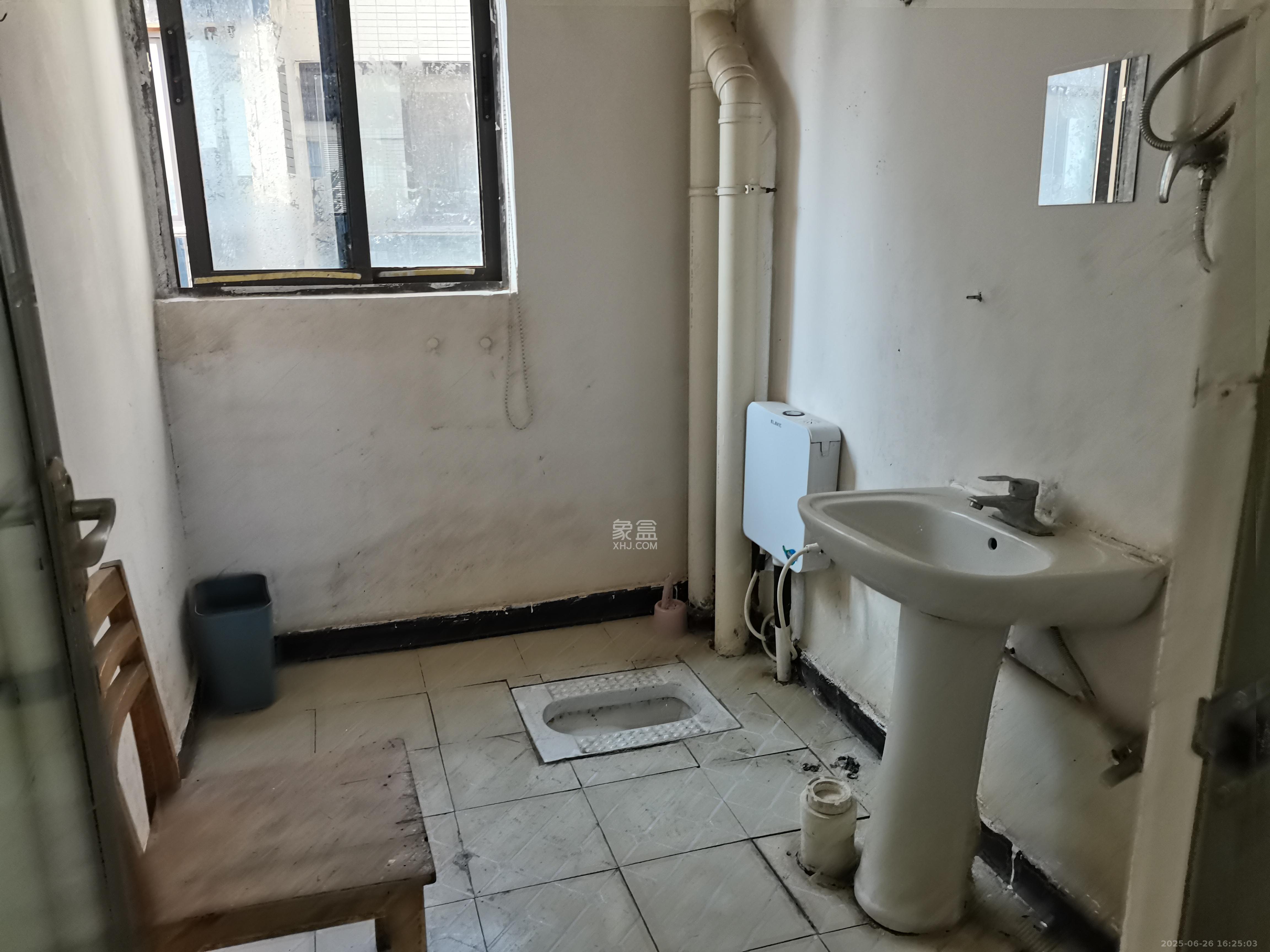 通用时代国际社区 3室2厅1卫 2200.0元/月 通用时代国际社区 3室2厅1卫 2200.0元/月室内图