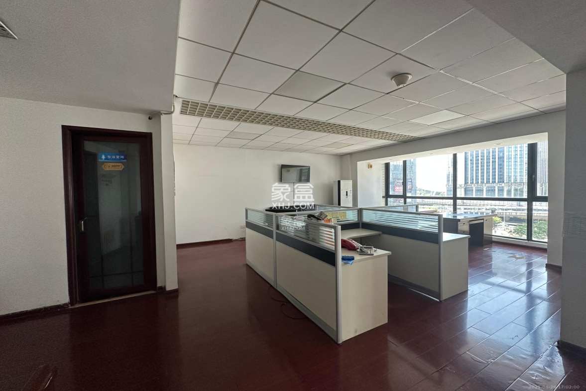 德思勤城市广场(宝格丽公寓) 1室1厅1卫 2600.0元/月 德思勤城市广场(宝格丽公寓) 1室1厅1卫 2600.0元/月室内图