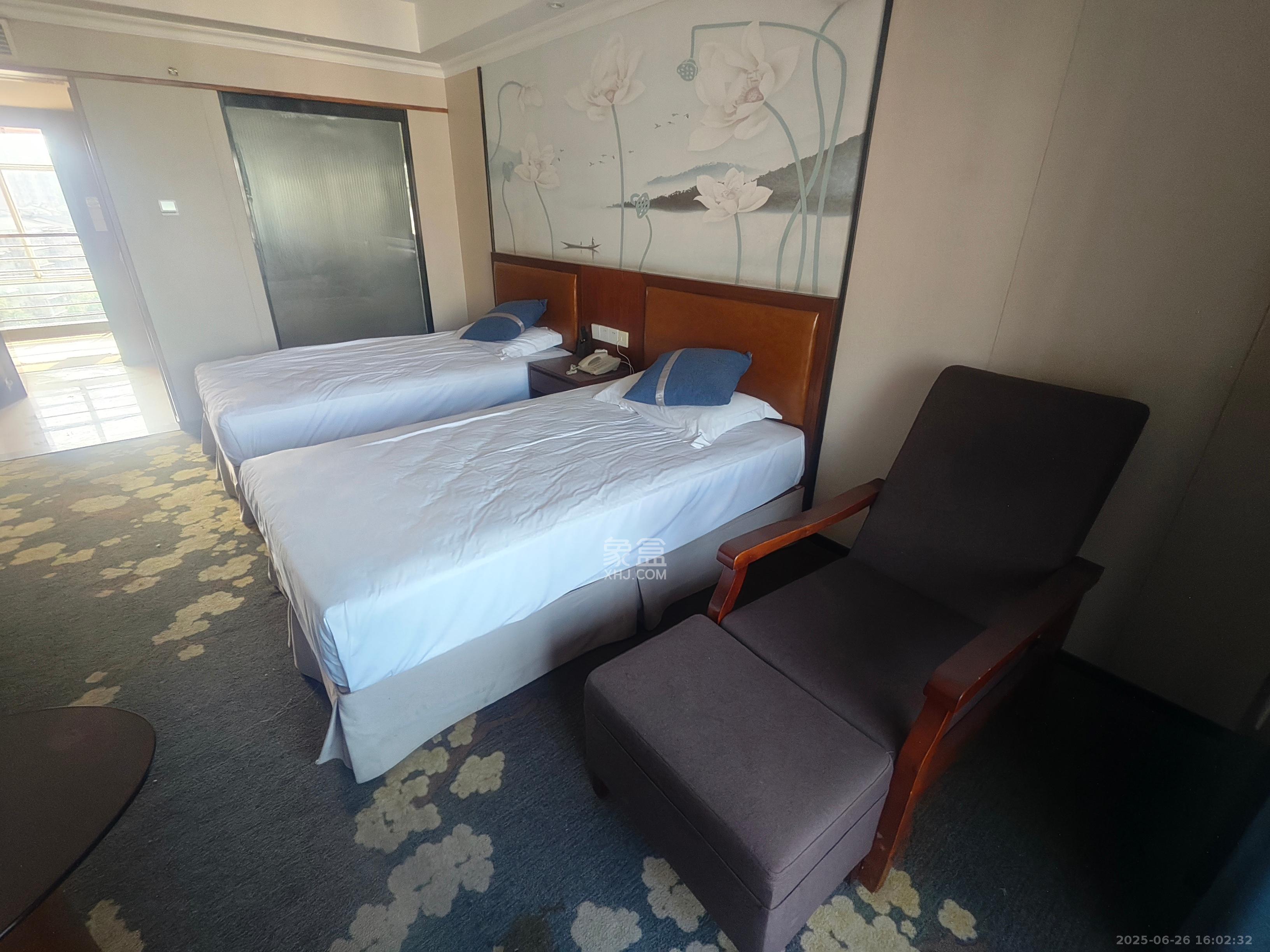 玛依拉山庄 1室1厅1卫 1400.0元/月 玛依拉山庄 1室1厅1卫 1400.0元/月室内图